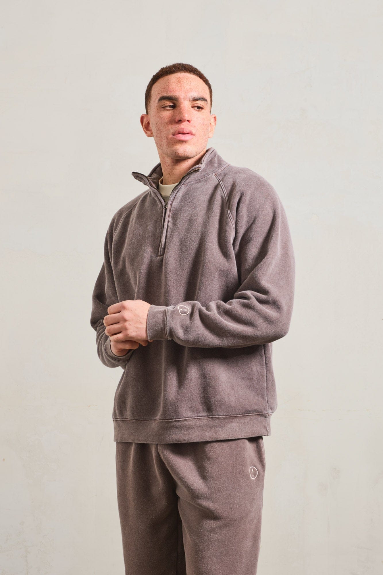 UN:IK Essentials Essentials Vintage Washed 1/4 Zip Sweatshirt - Cocoa