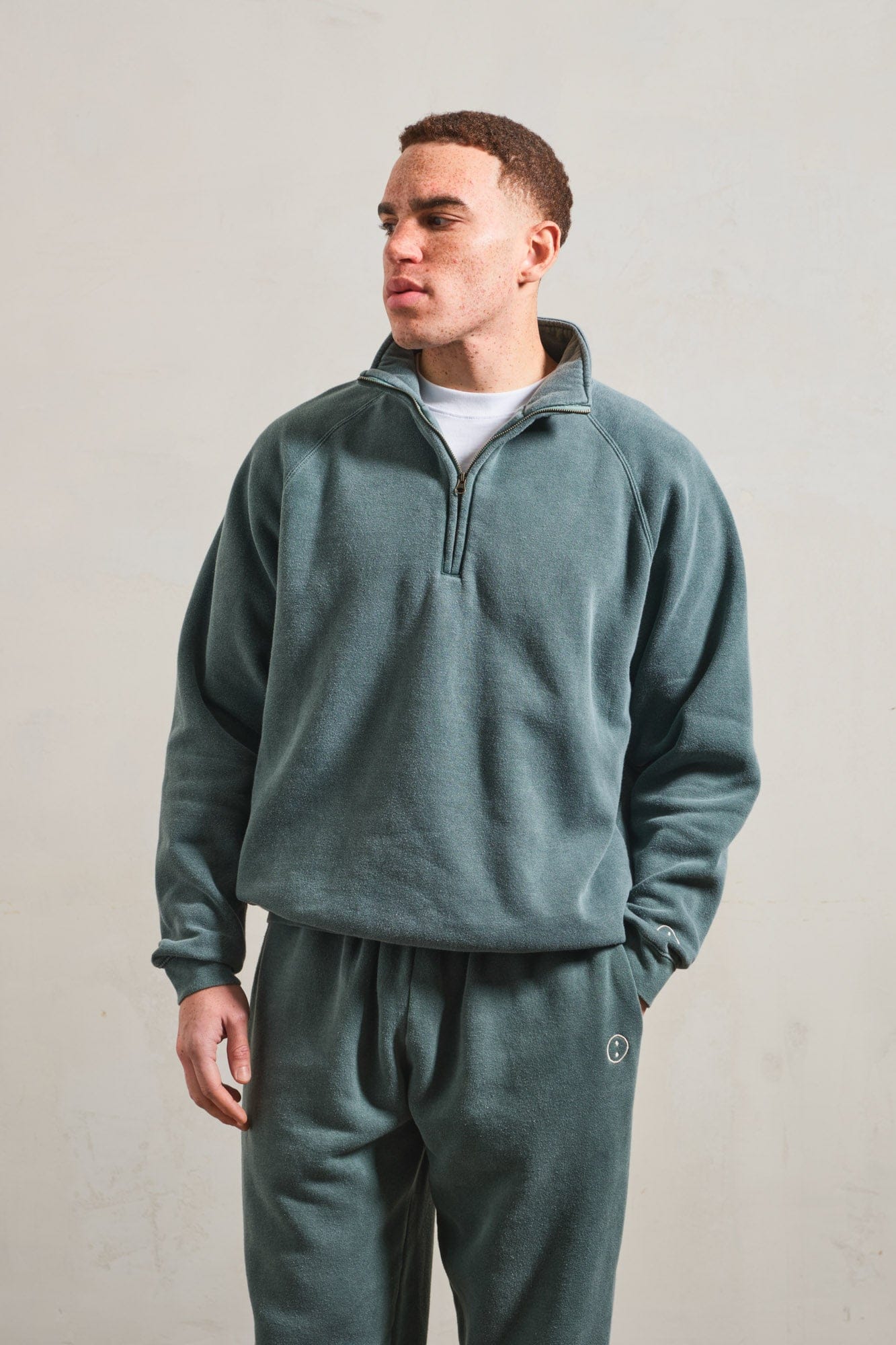 UN:IK Essentials Essentials Vintage Washed 1/4 Zip Sweatshirt - Forest