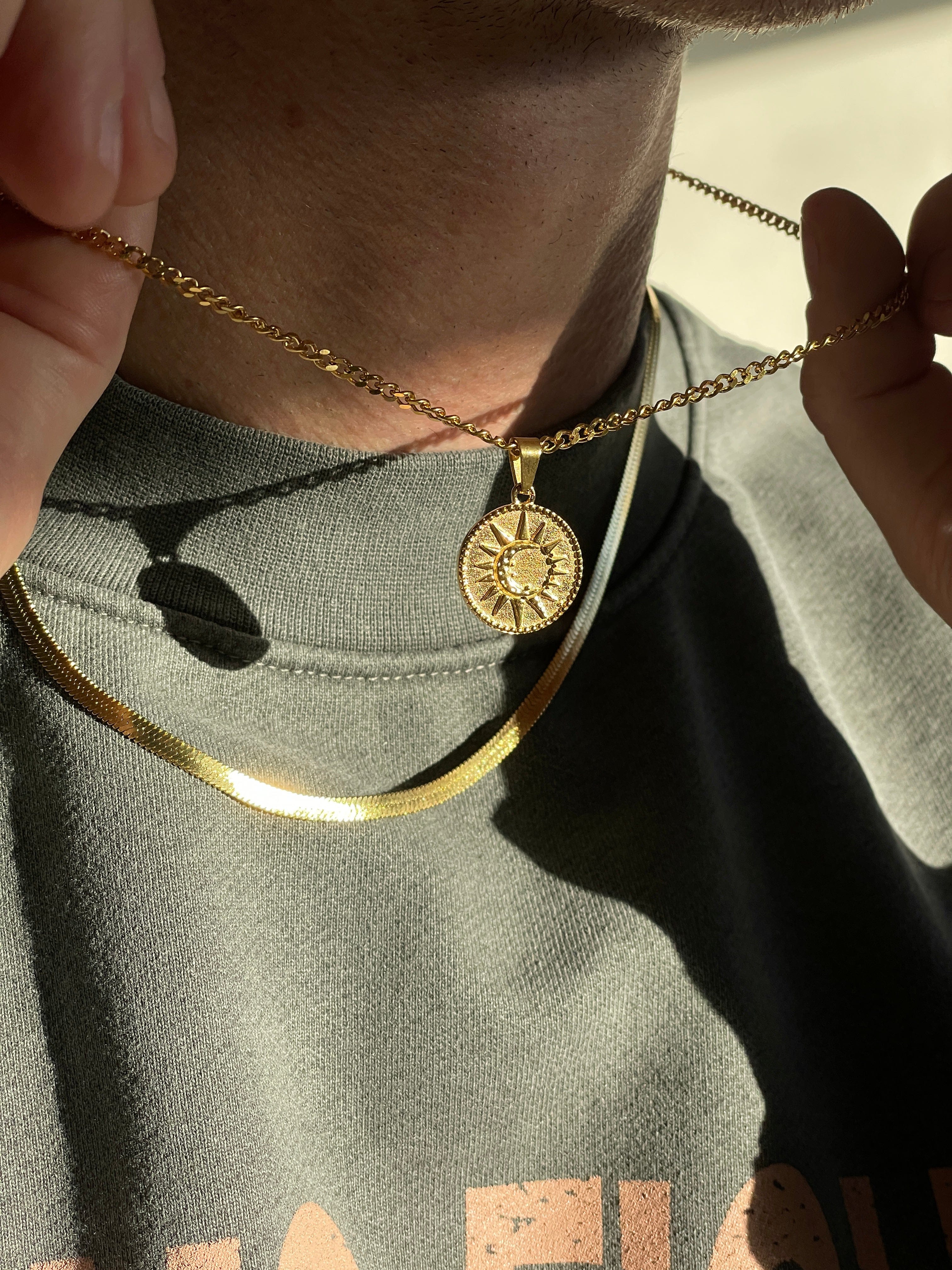 UN:IK Jewellery Moon Pendant Necklace - Silver / Gold