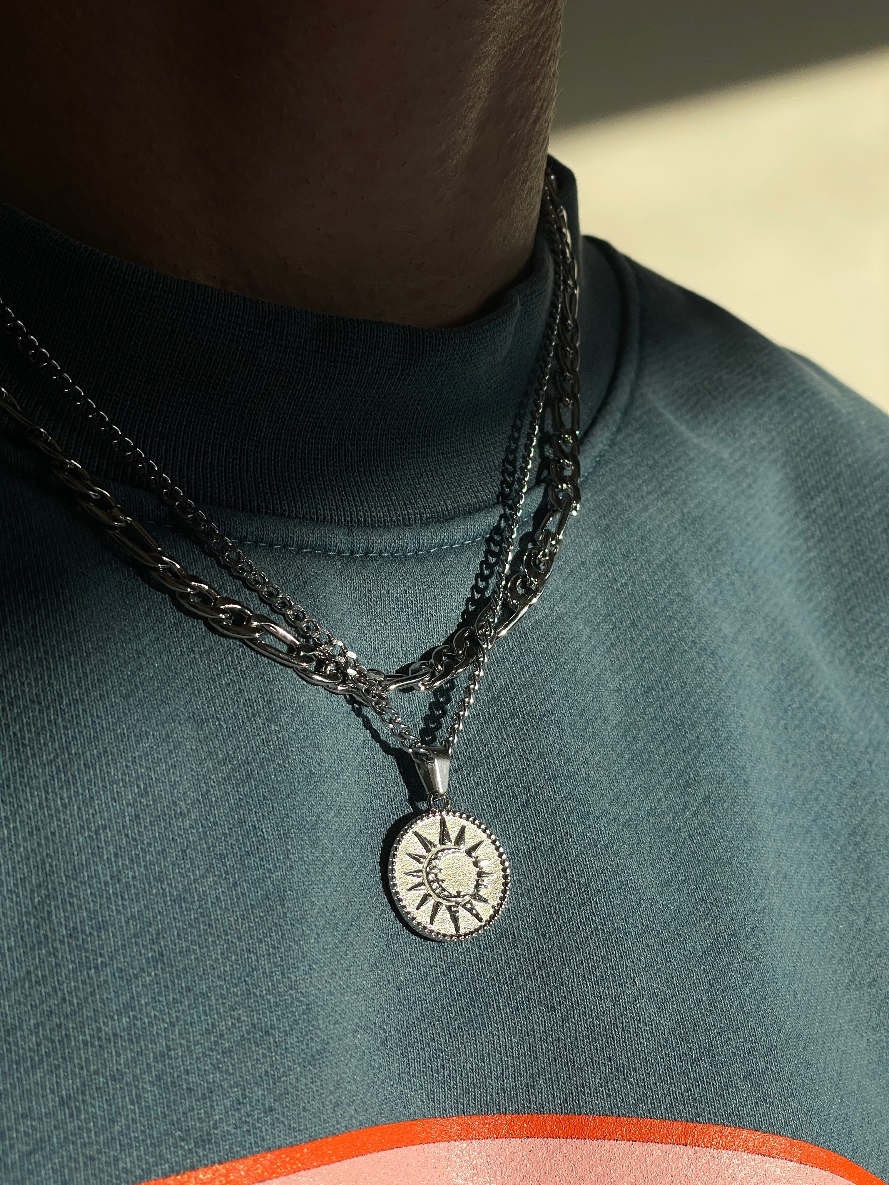 UN:IK Jewellery Moon Pendant Necklace - Silver / Gold