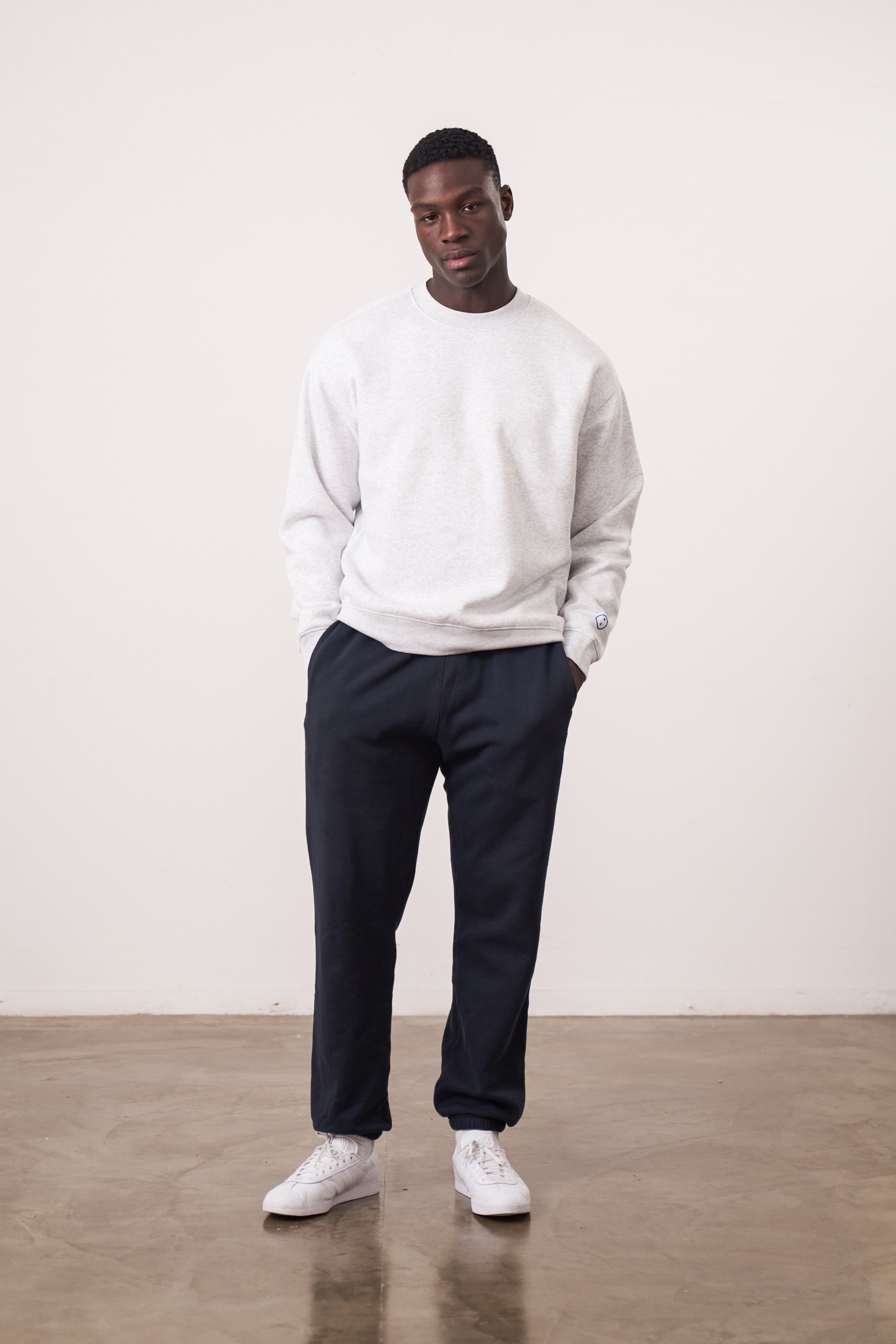 UN:IK Essentials Essentials Premium Sweater - Ash