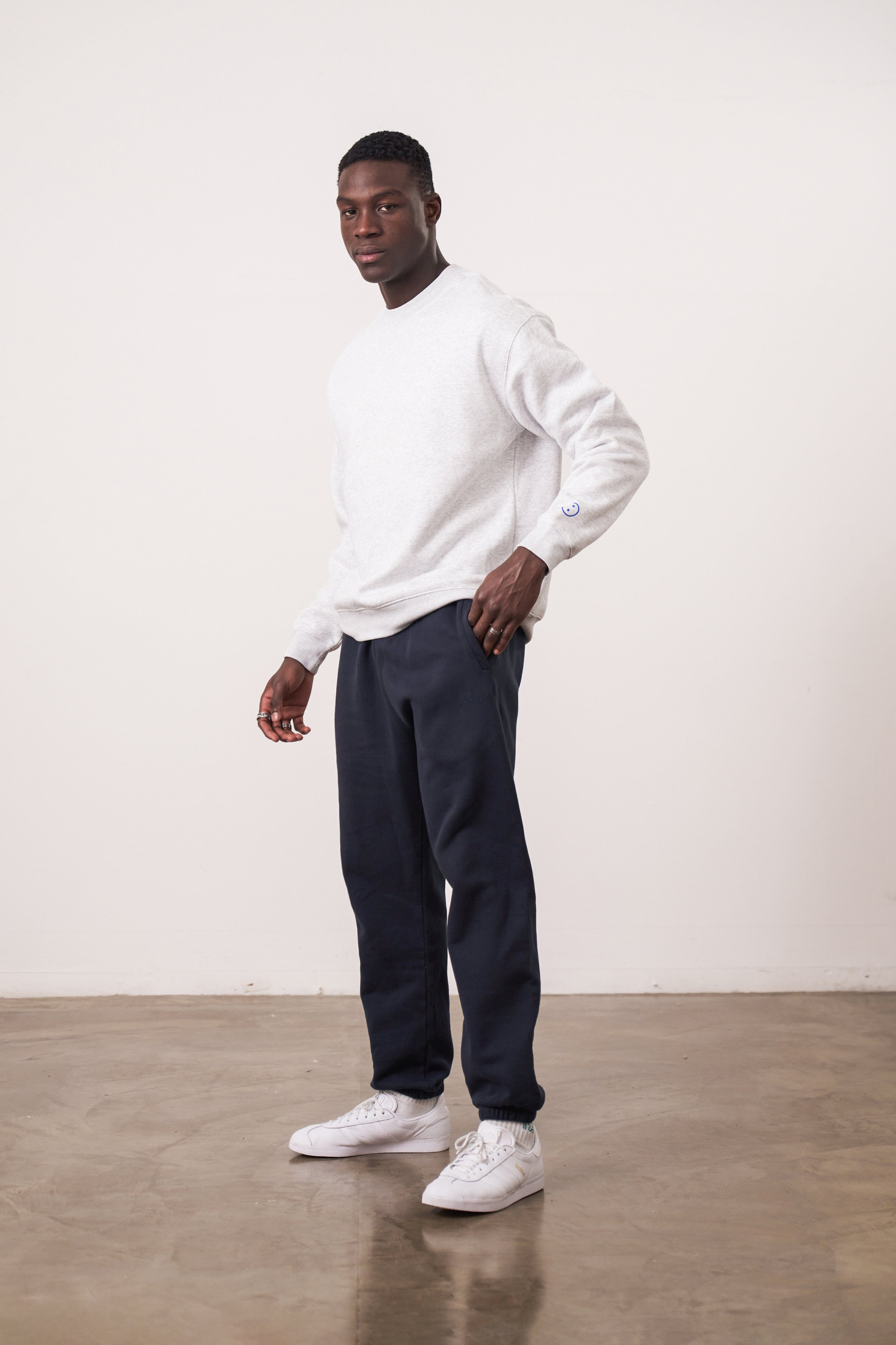 UN:IK Essentials Essentials Premium Sweater - Ash