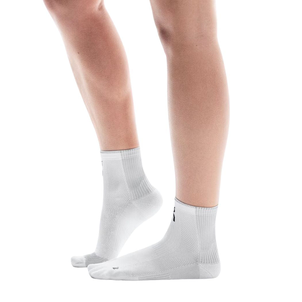On Running on Performance Run Mid Unisex Socks