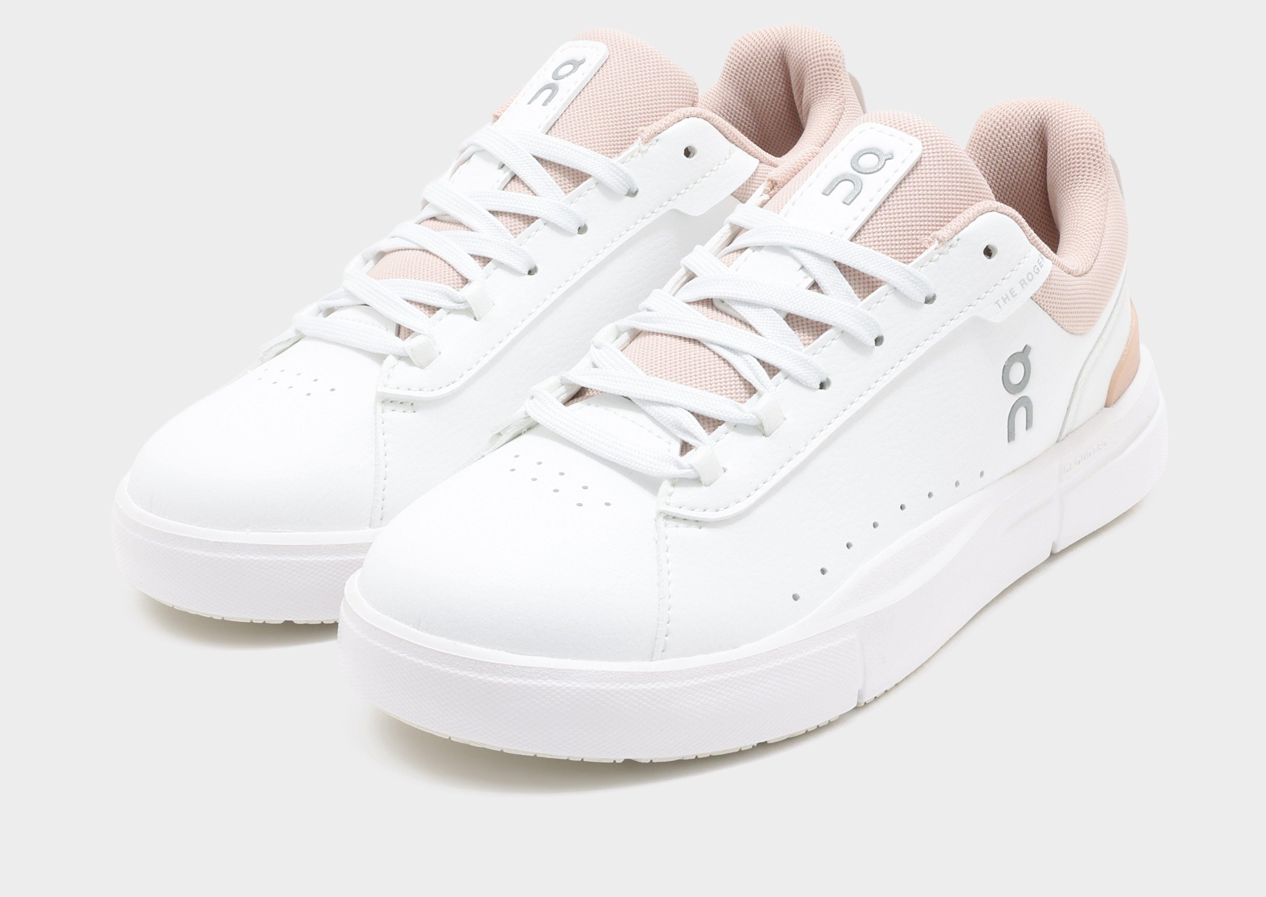 On Running The Roger Advantage Sneakers Women's
