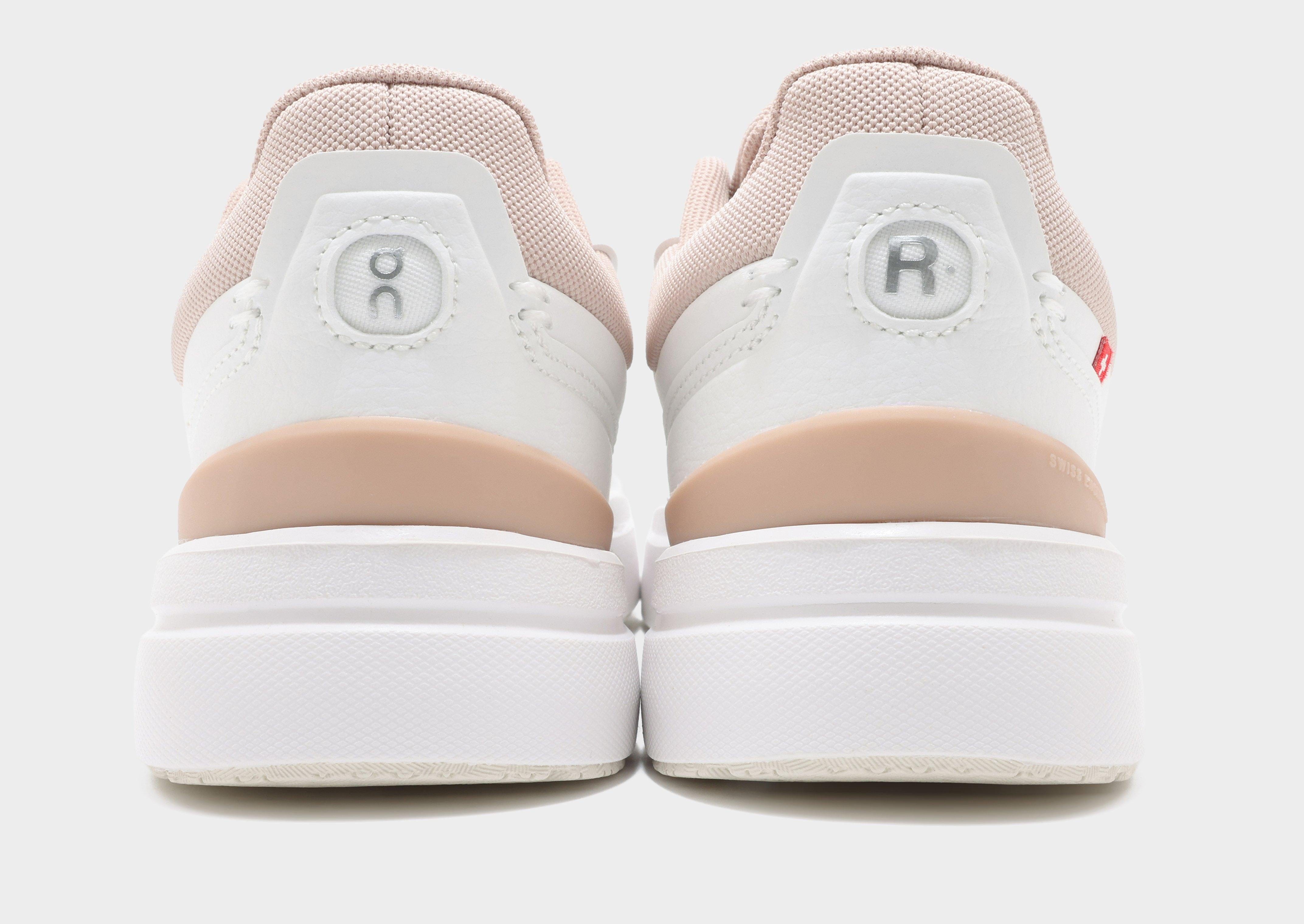 On Running The Roger Advantage Sneakers Women's