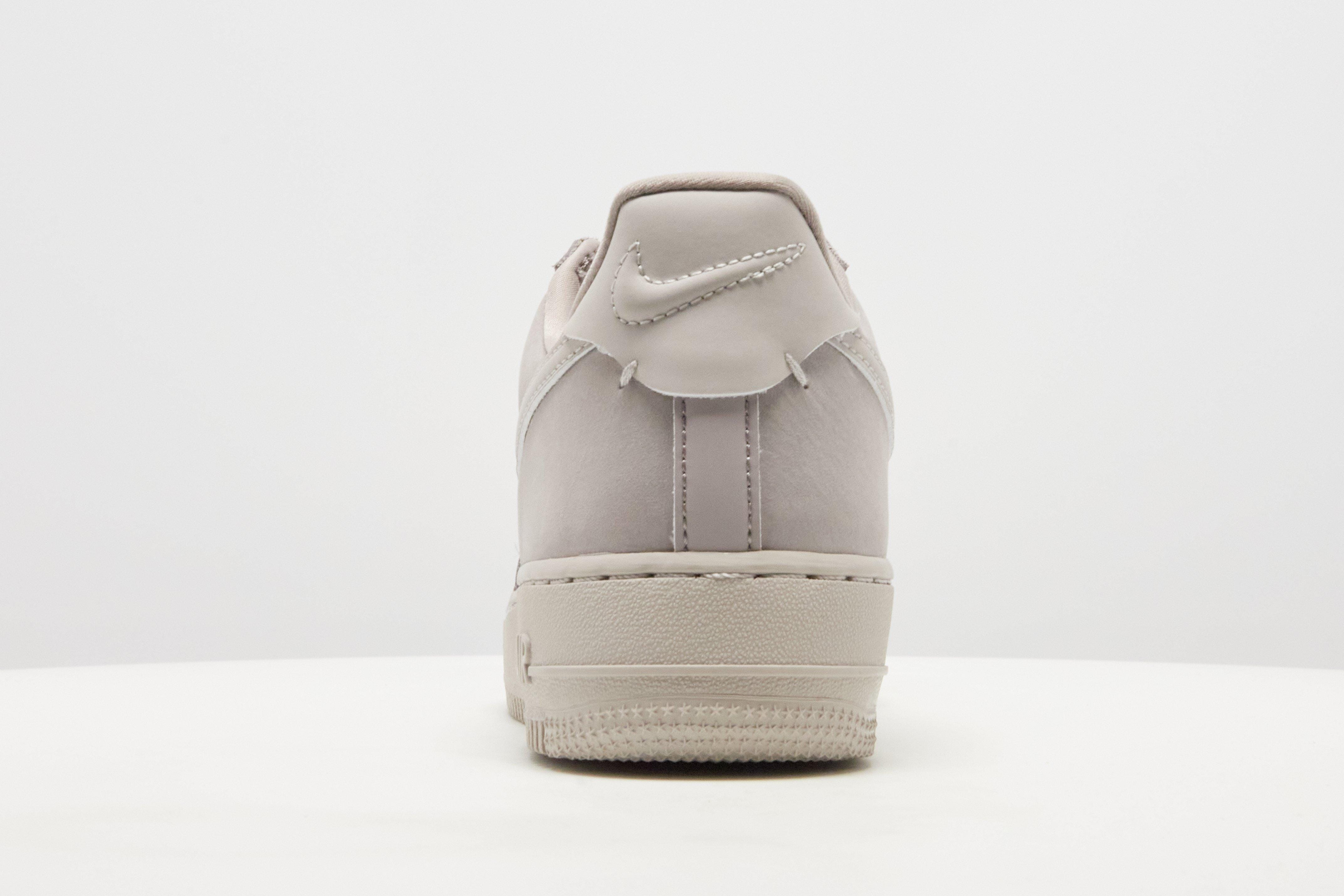 Nike Air Force 1 Retro Premium