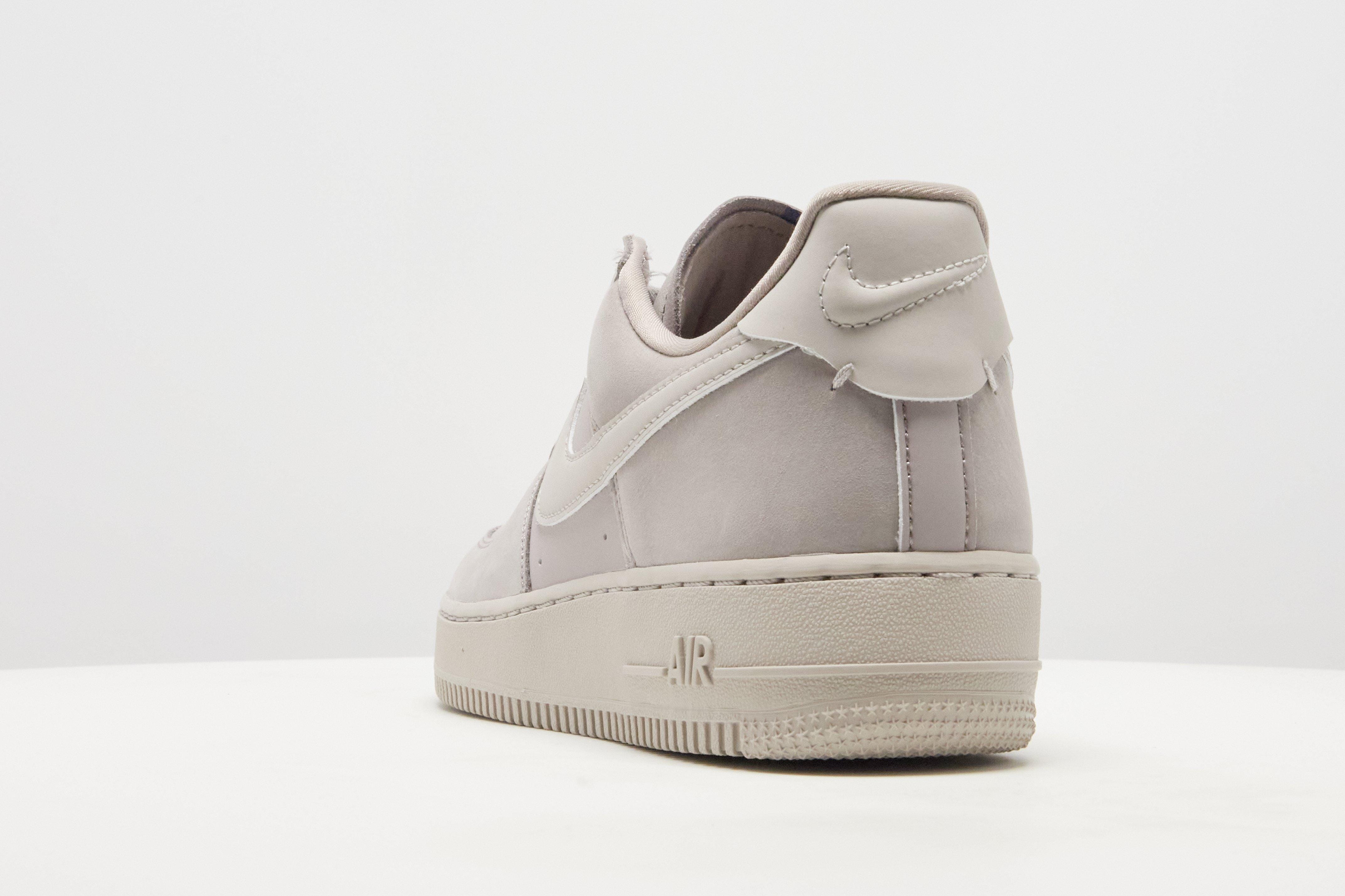 Nike Air Force 1 Retro Premium