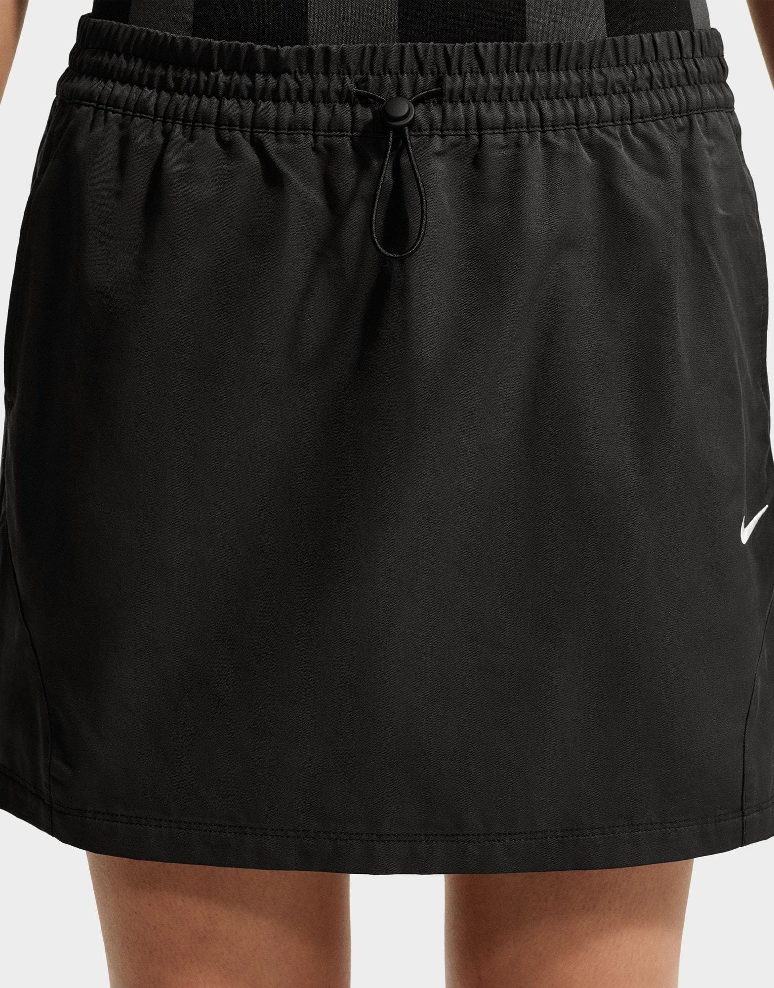 Nike Sportswear Mid-Rise Mini Skirt