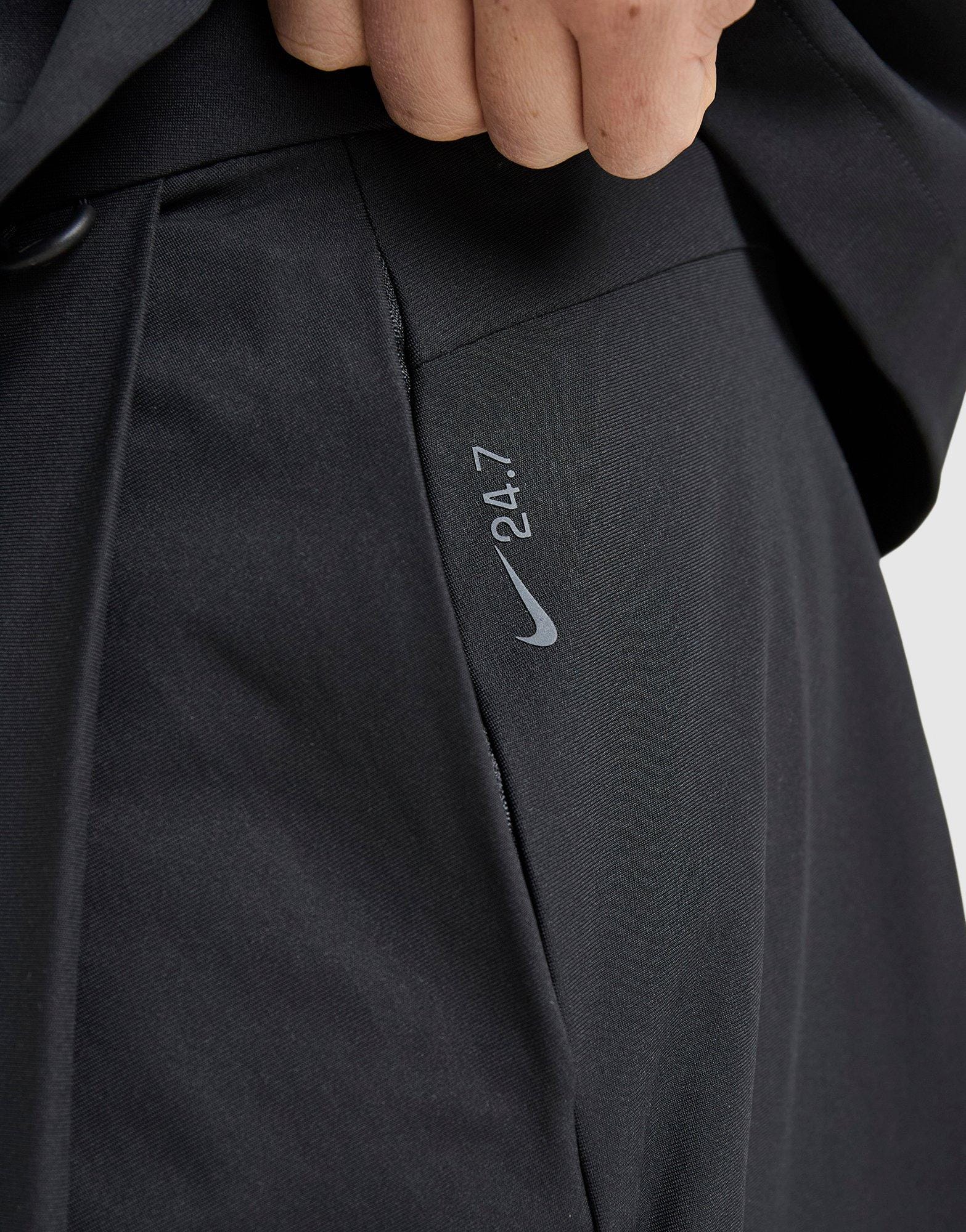 Nike 24.7 8" Shorts
