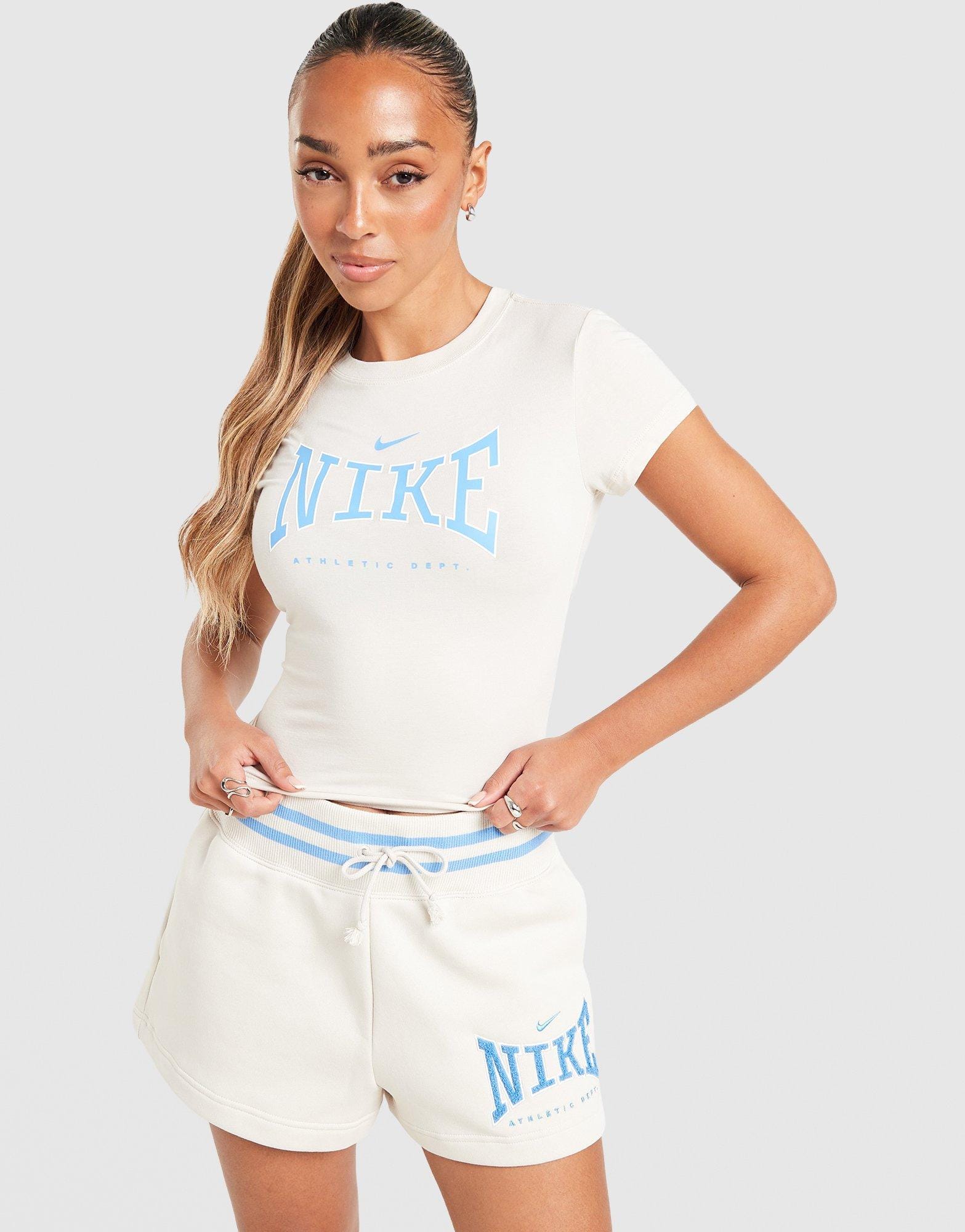 Nike Classics+ Slim T-Shirt