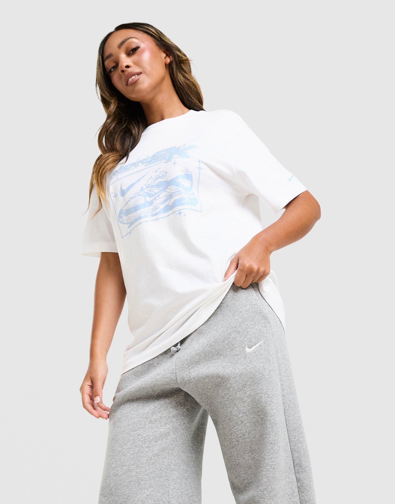 Nike Air Max Moto 2K Boyfriend T-Shirt