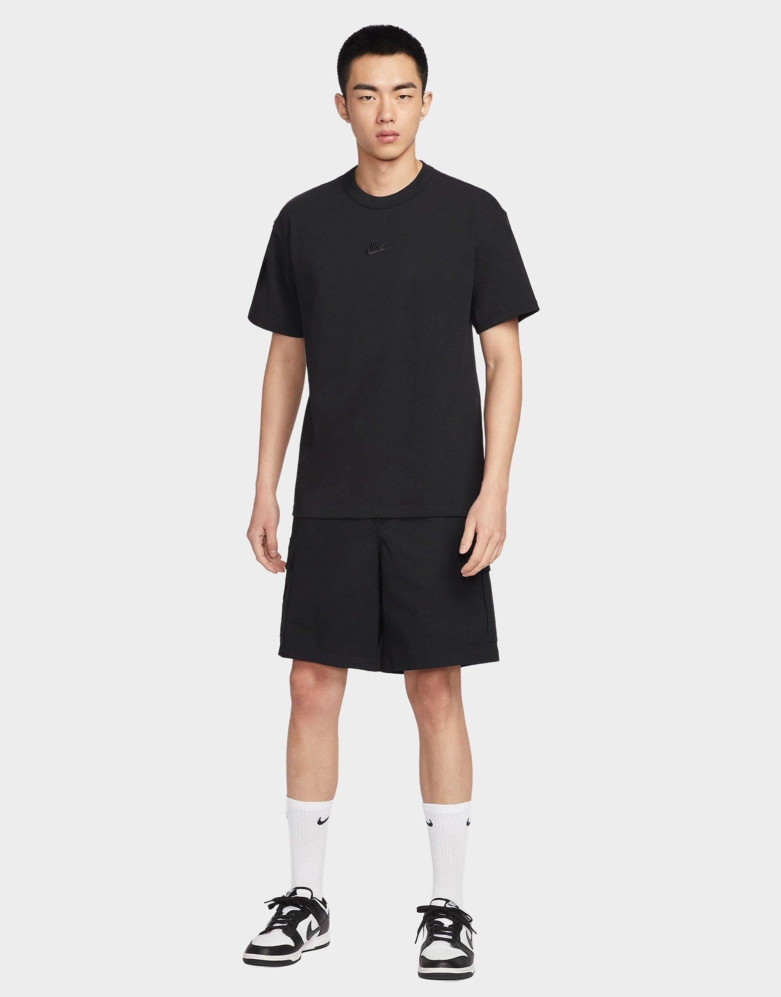 Nike Sportswear Premium Essentials T-Shirt