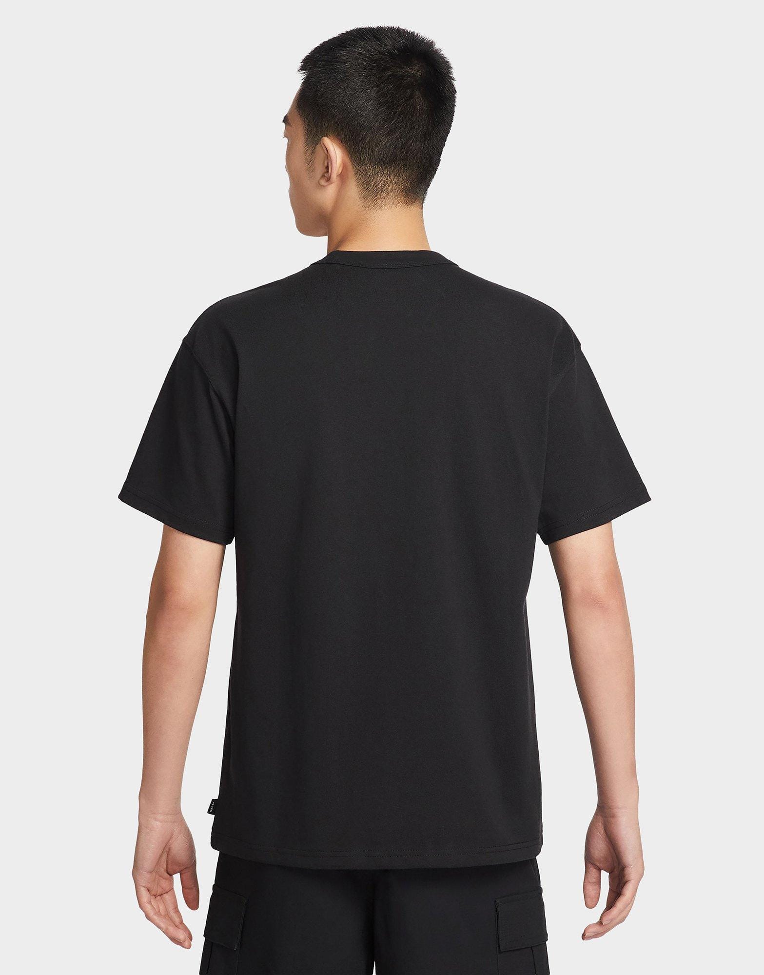 Nike Sportswear Premium Essentials T-Shirt