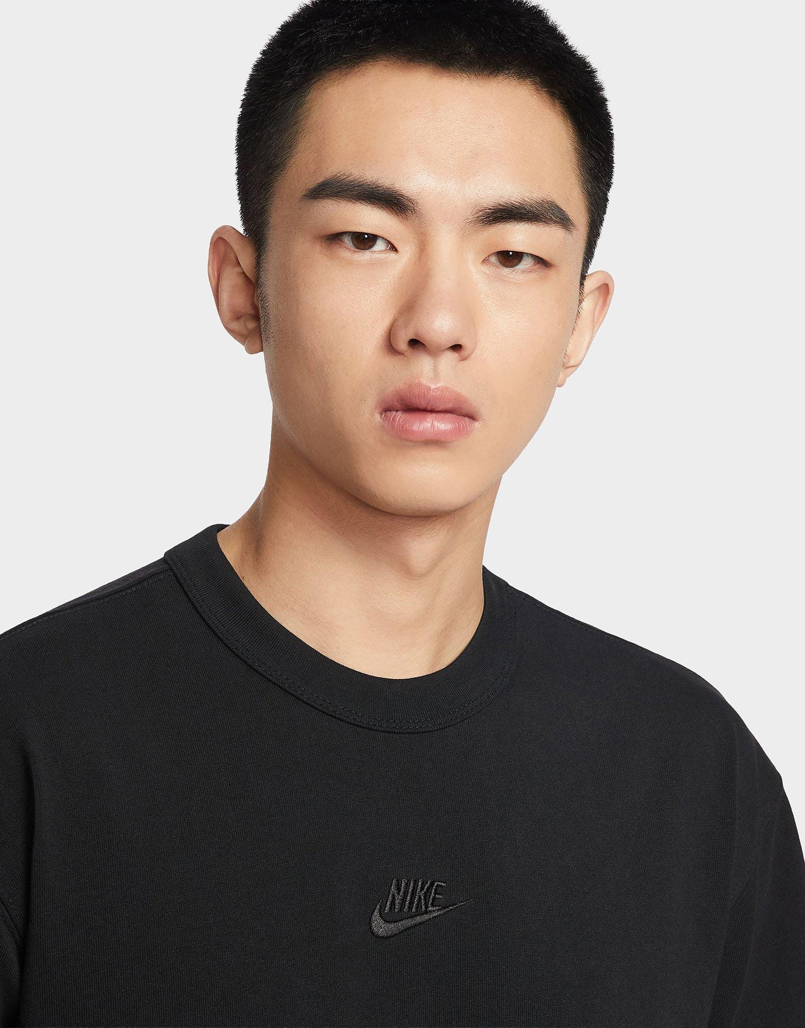 Nike Sportswear Premium Essentials T-Shirt