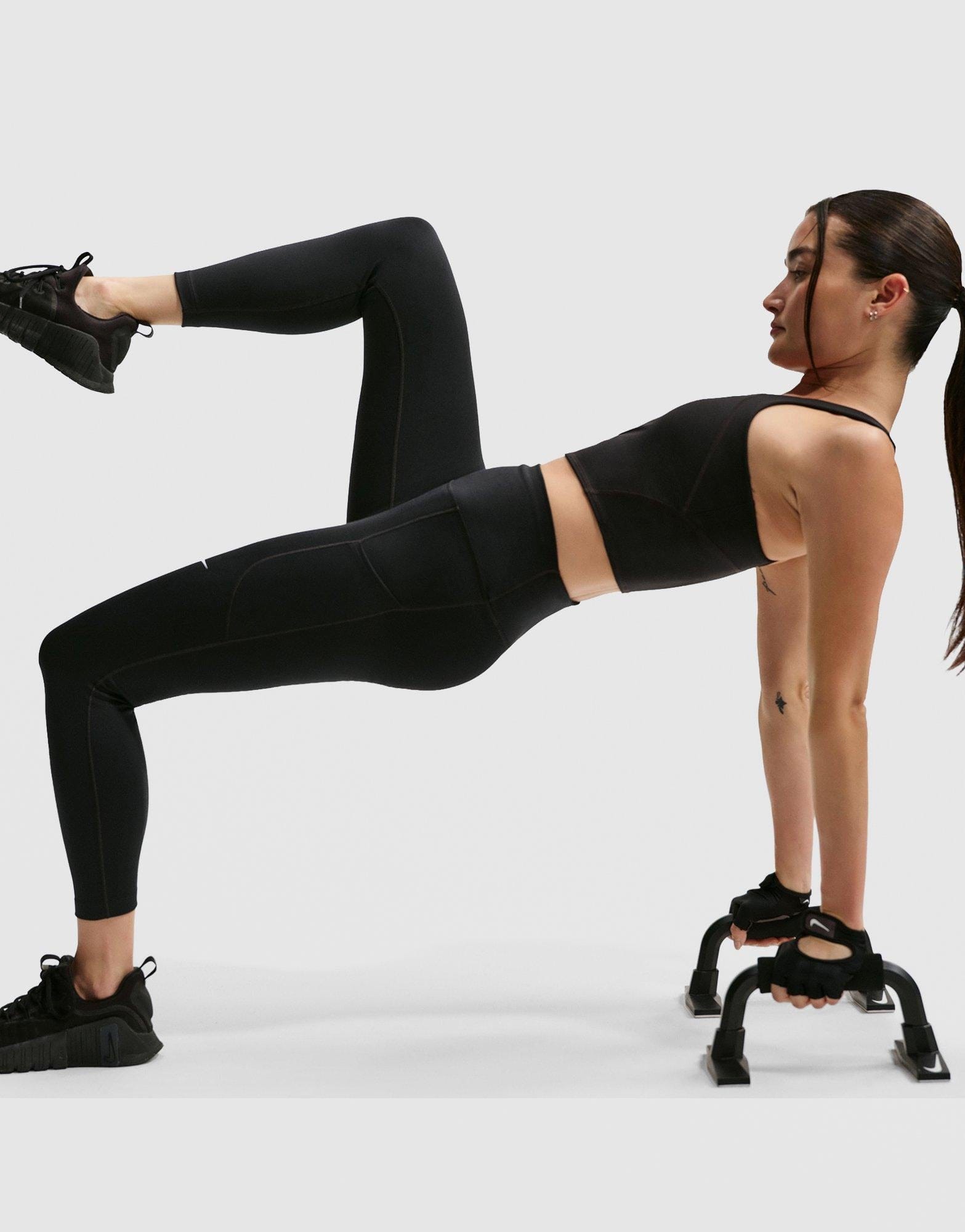 Nike One High-Waisted Leggings with Pockets