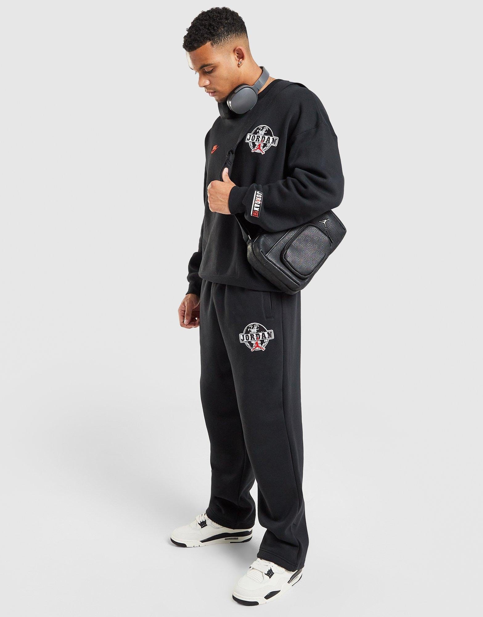 Air Jordan Globe Open Hem Joggers