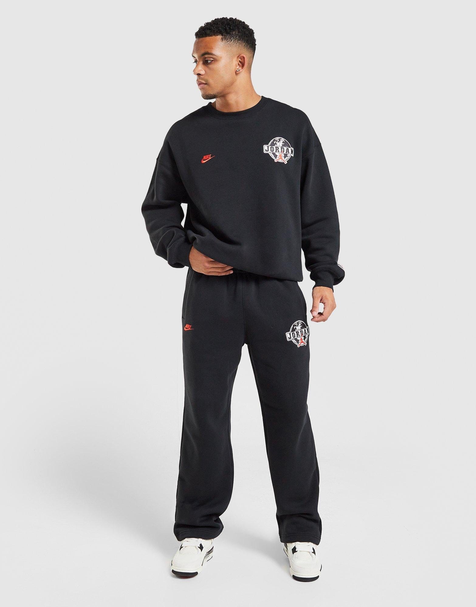 Air Jordan Globe Open Hem Joggers