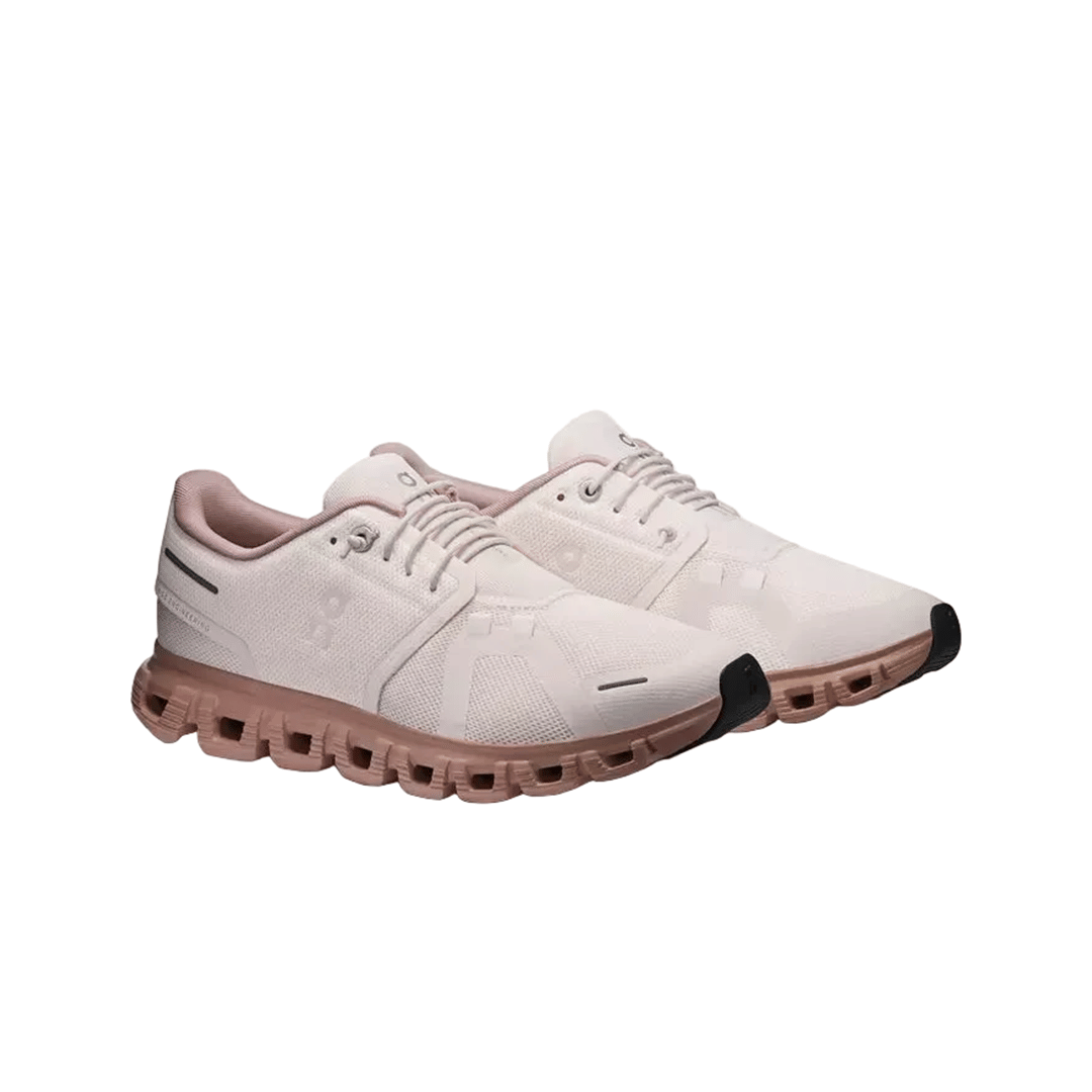 On Running WOMEN'S CLOUD 6 OYSTER / BISCUIT