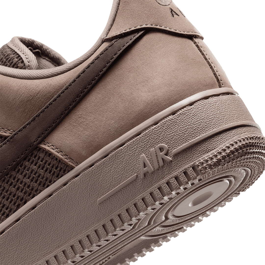 Nike AIR FORCE 1 '07 LV8 MINK BROWN