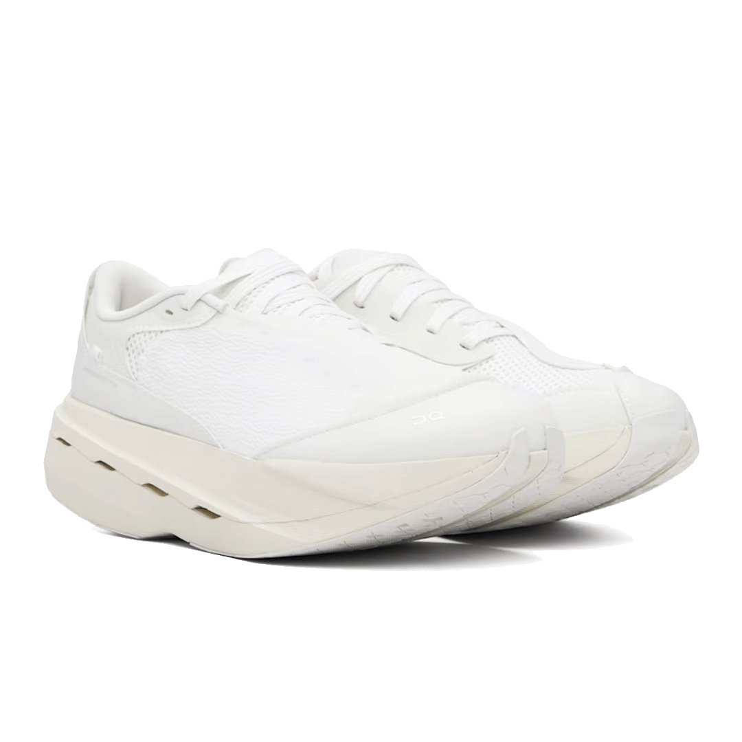 On Running CLOUDBOOM VOLT POST ARCHIVE FACTION WHITE / GALE