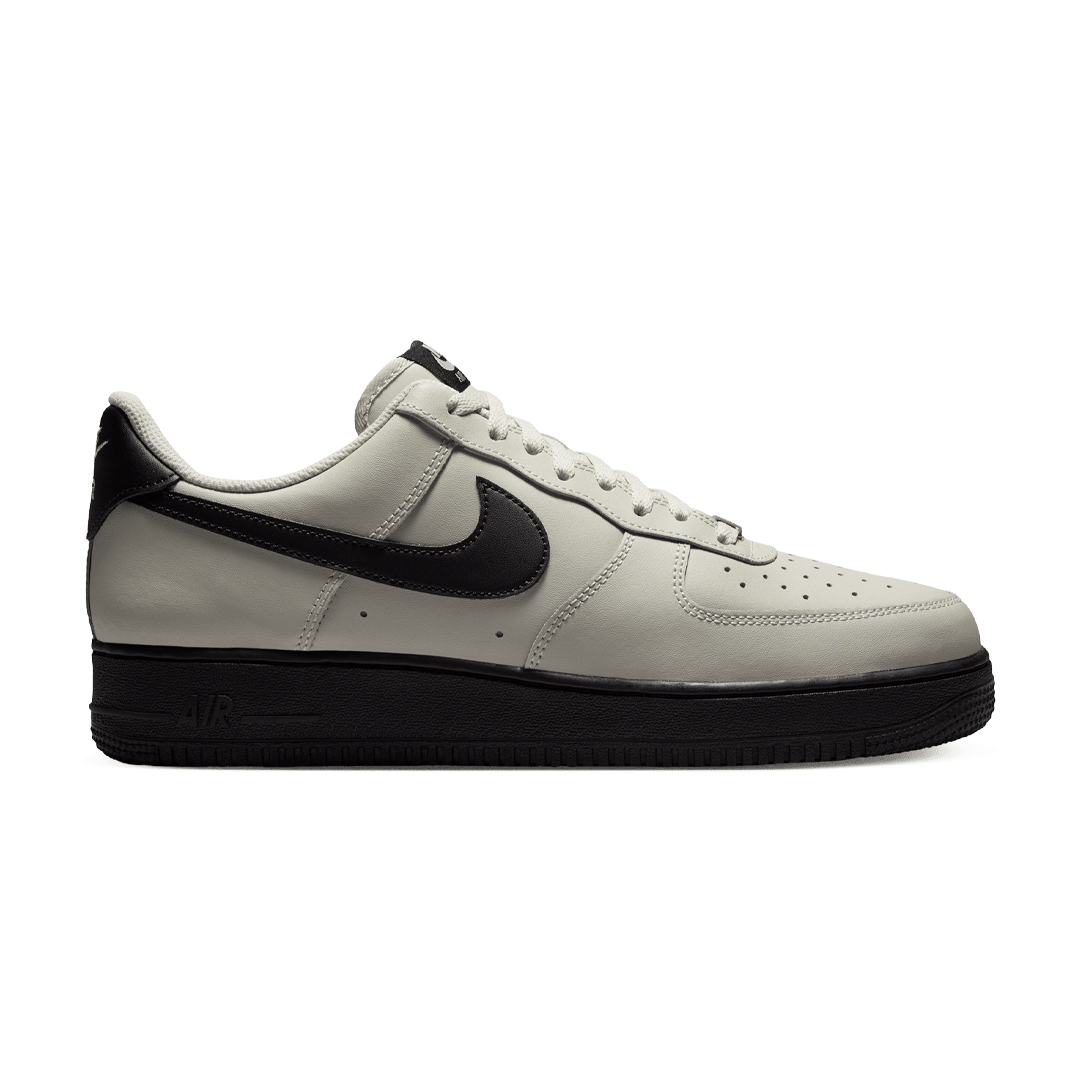 Nike AIR FORCE 1 '07 LIGHT BONE/BLACK