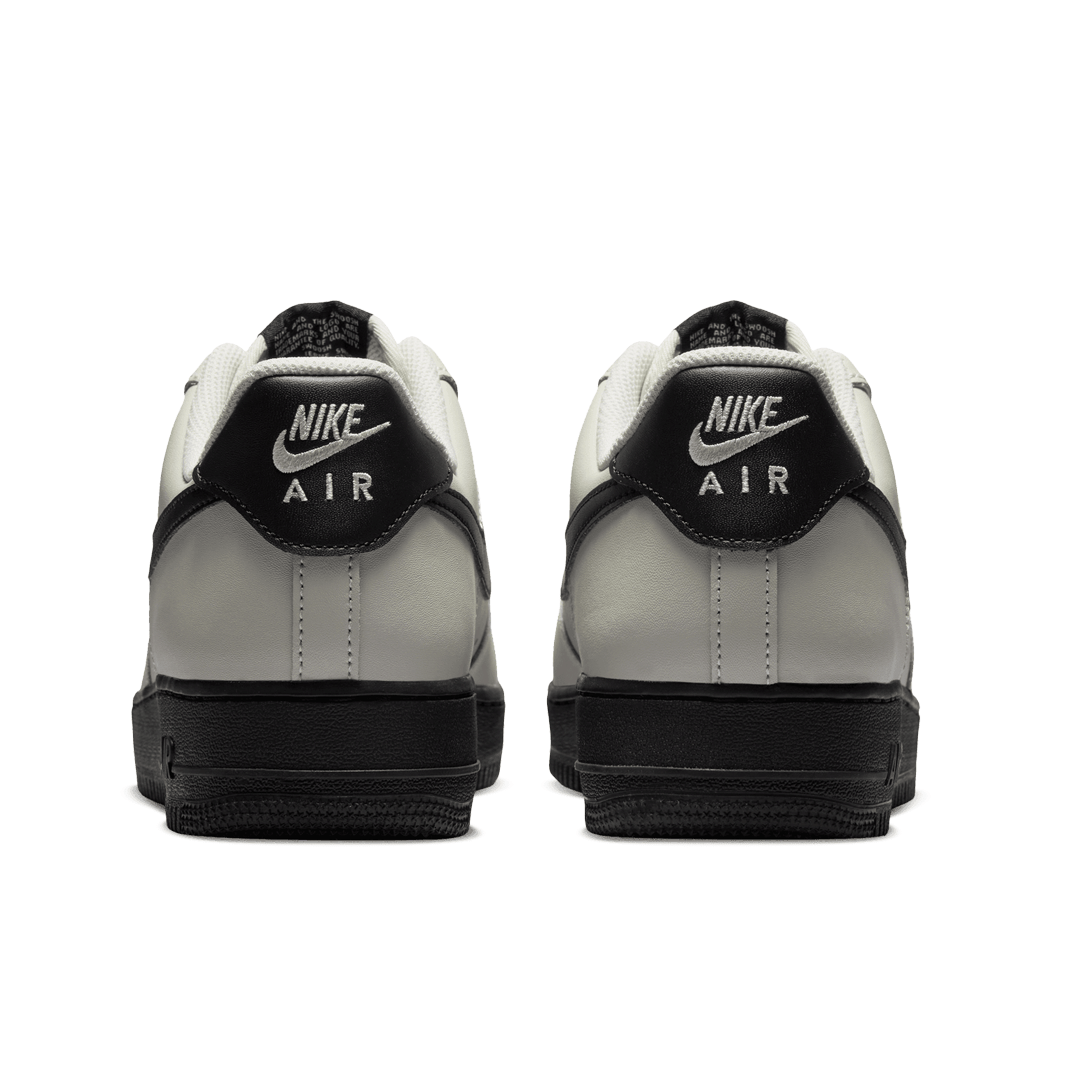 Nike AIR FORCE 1 '07 LIGHT BONE/BLACK