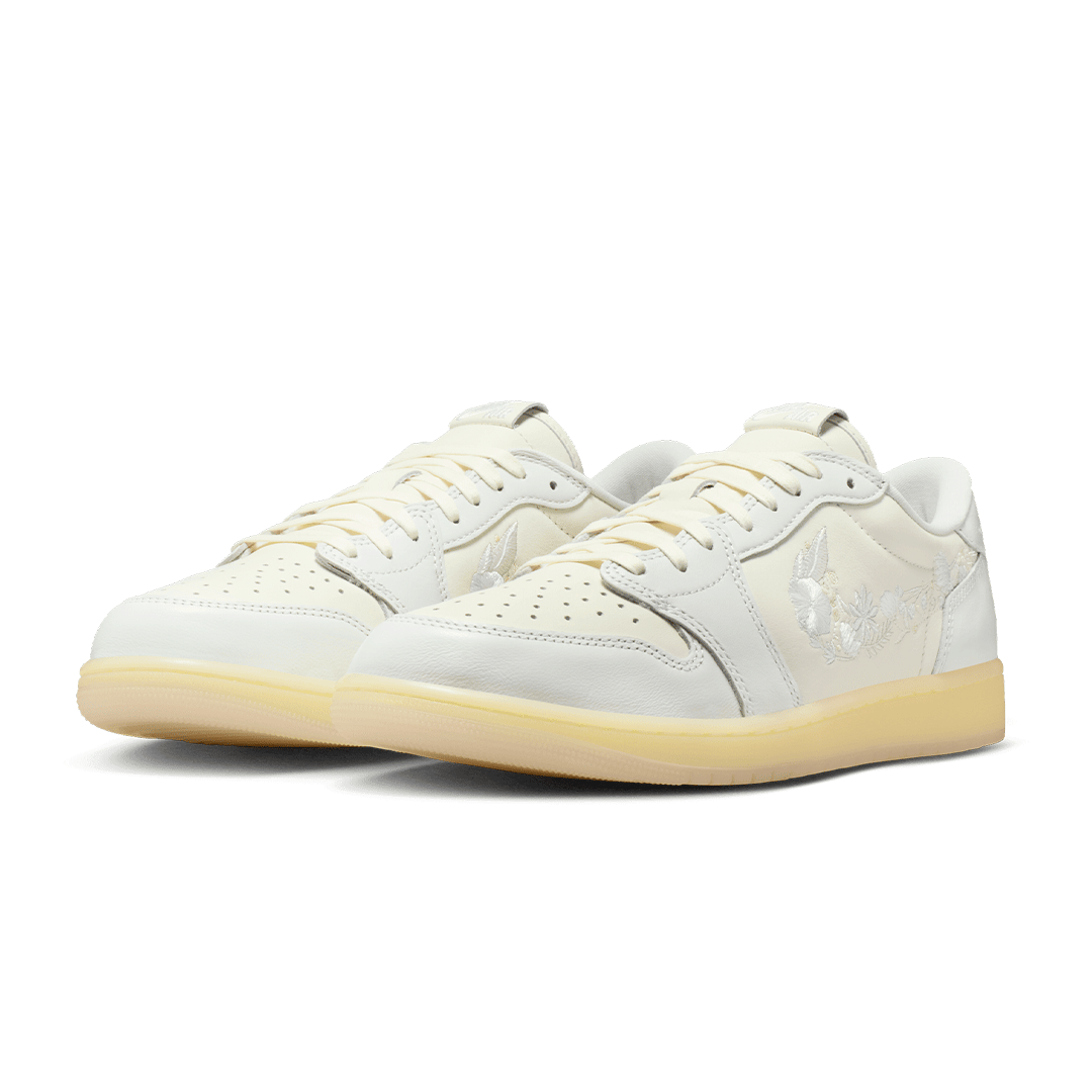 AIR JORDAN 1 RETRO LOW "FLORAL SWOOSH"