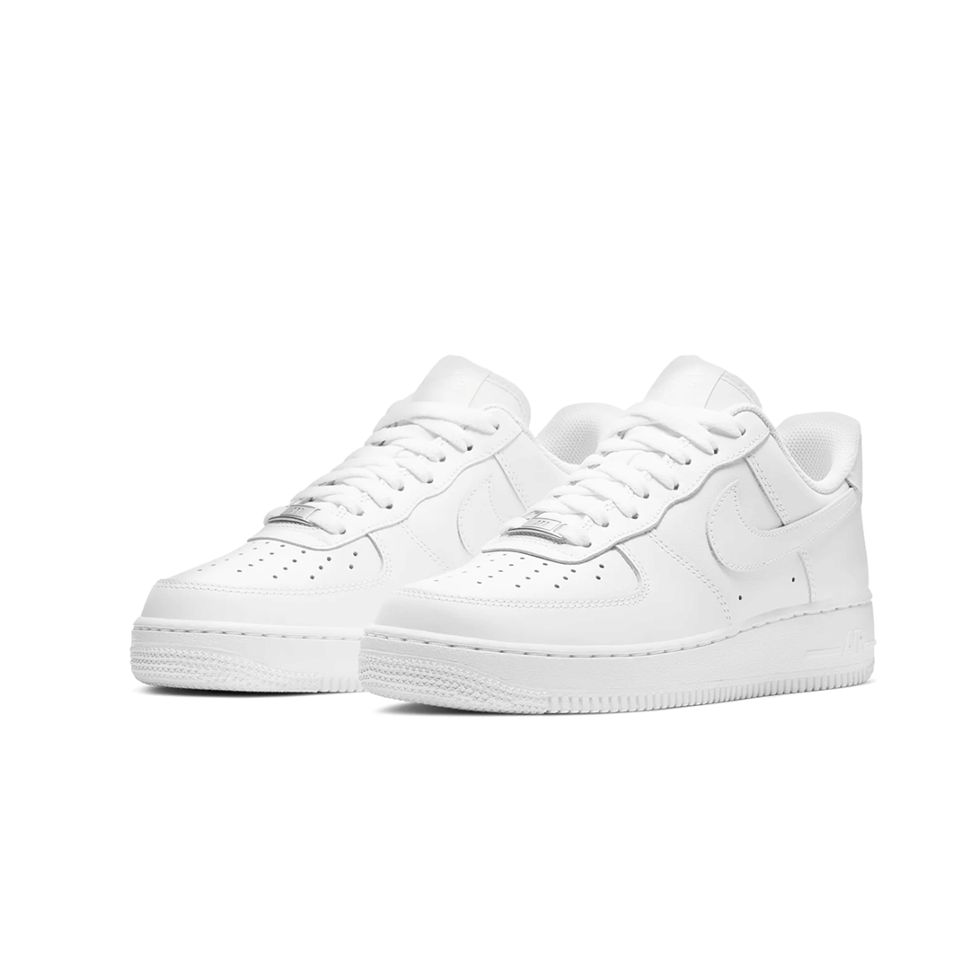 Nike WOMEN'S AIR FORCE 1 '07 TRIPLE WHITE