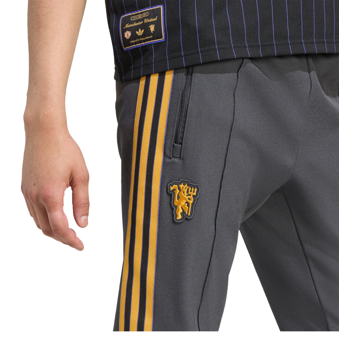 adidas MANCHESTER UNITED ICON TRACK PANTS