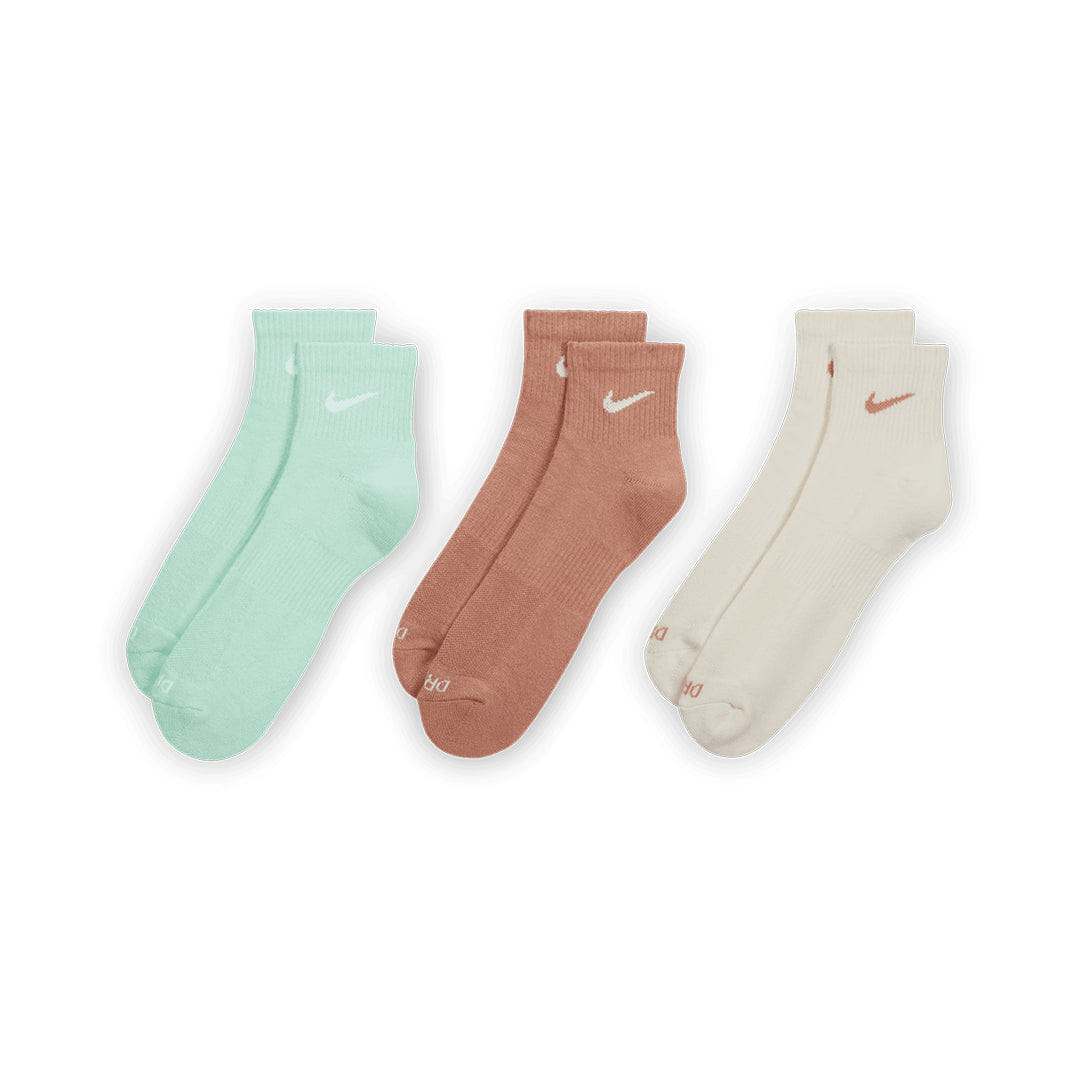 Nike EVERYDAY PLUS CUSHIONED SOCKS ANKLE SOCKS