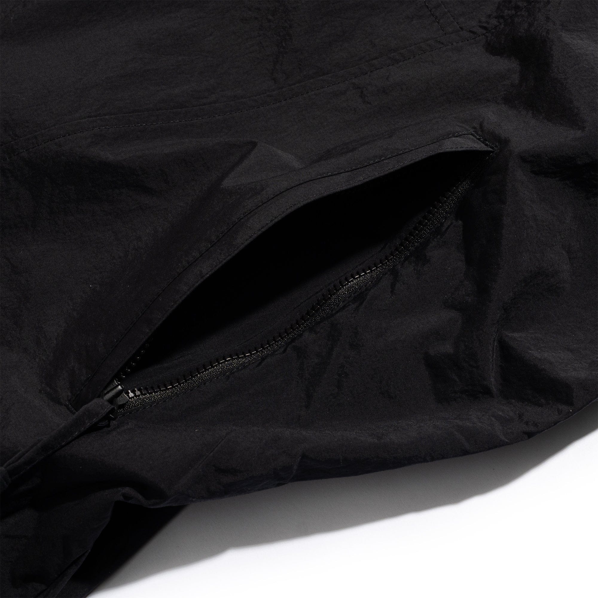 The North Face TNF Red Box Taslan Jacket TNF Black NF0A8FPAJK31