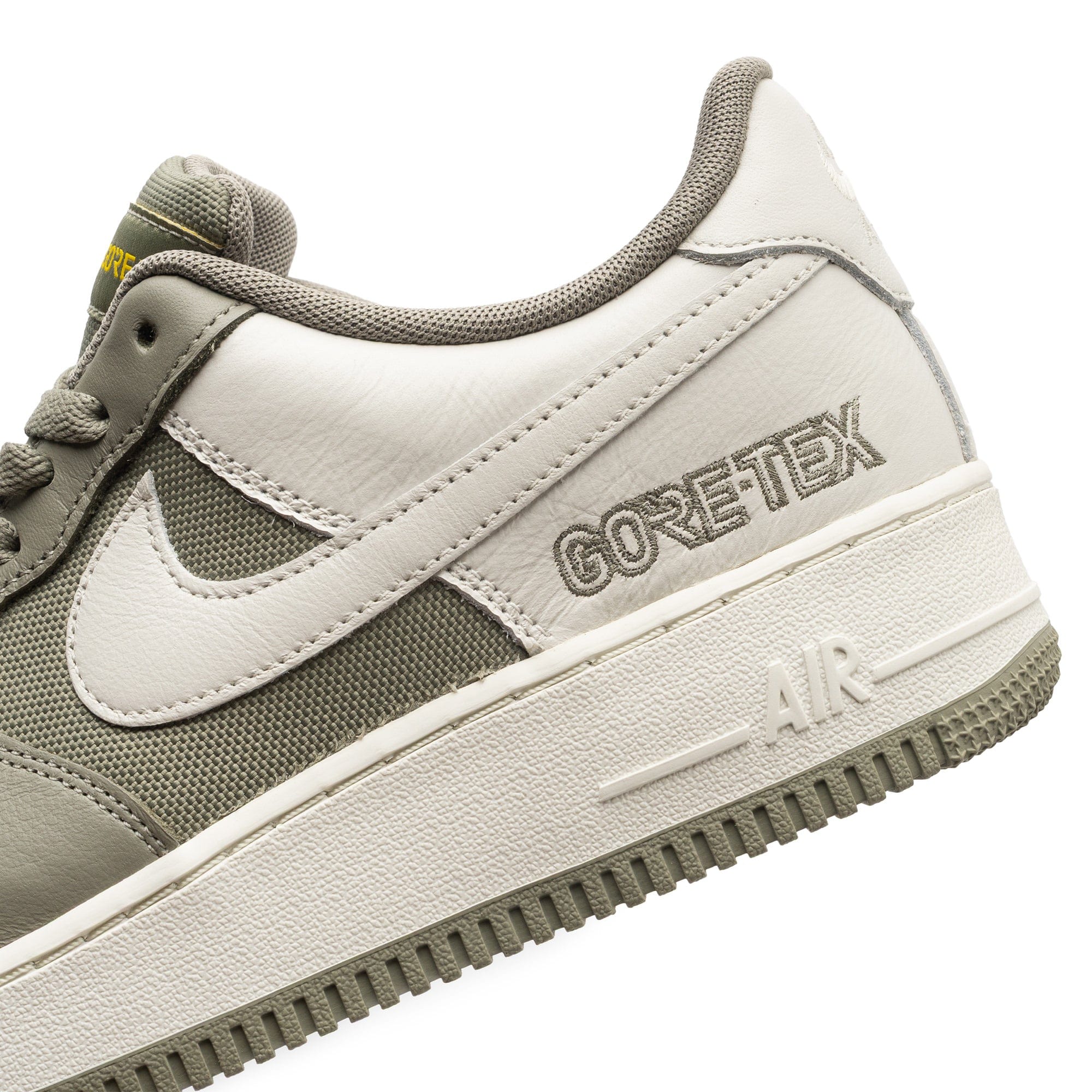 Nike Air Force 1 GORE-TEX LIGHT ARMY/LIGHT BONE CK2630-300