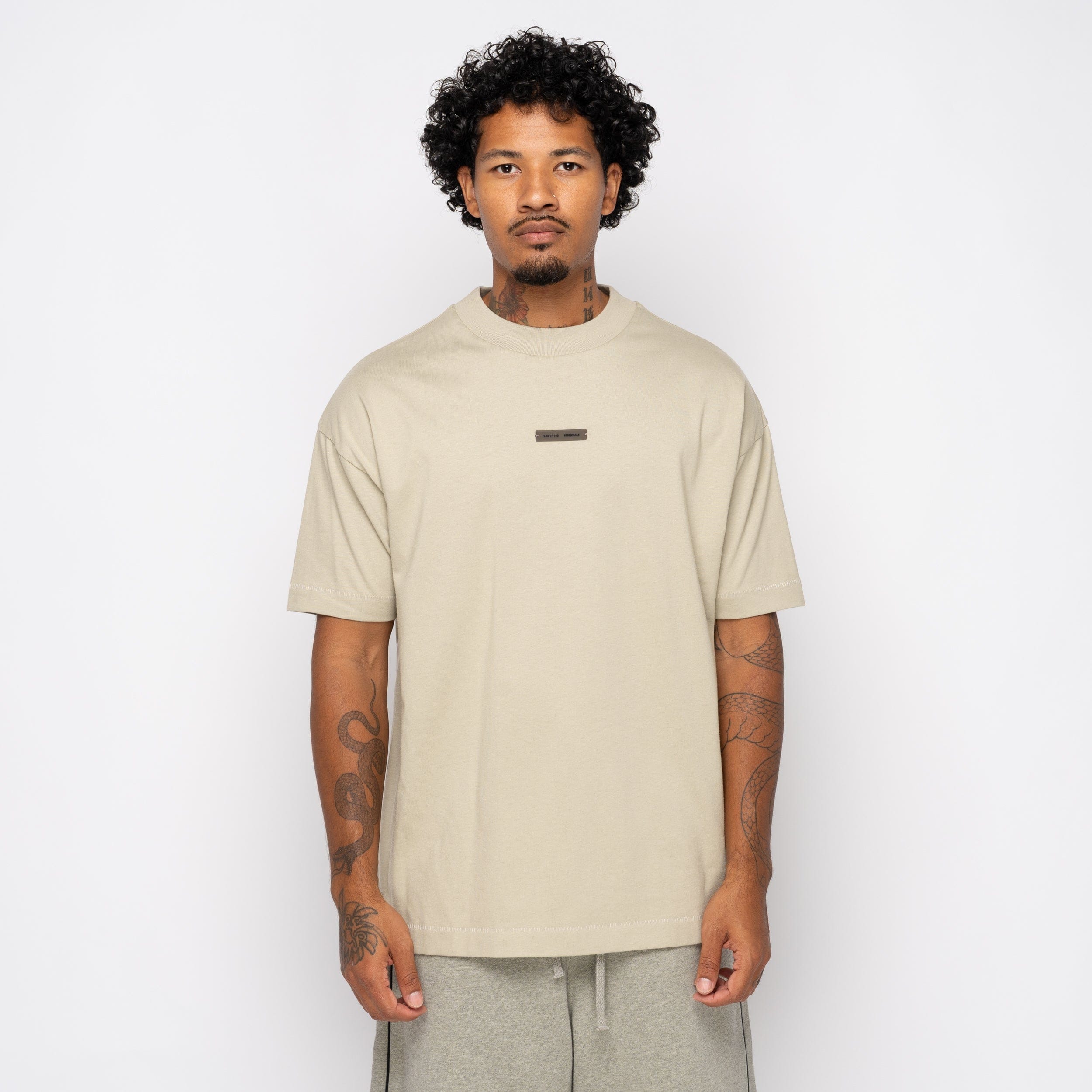 Fear of God Essentials Classic Tee Abbey Stone 125SP254196F