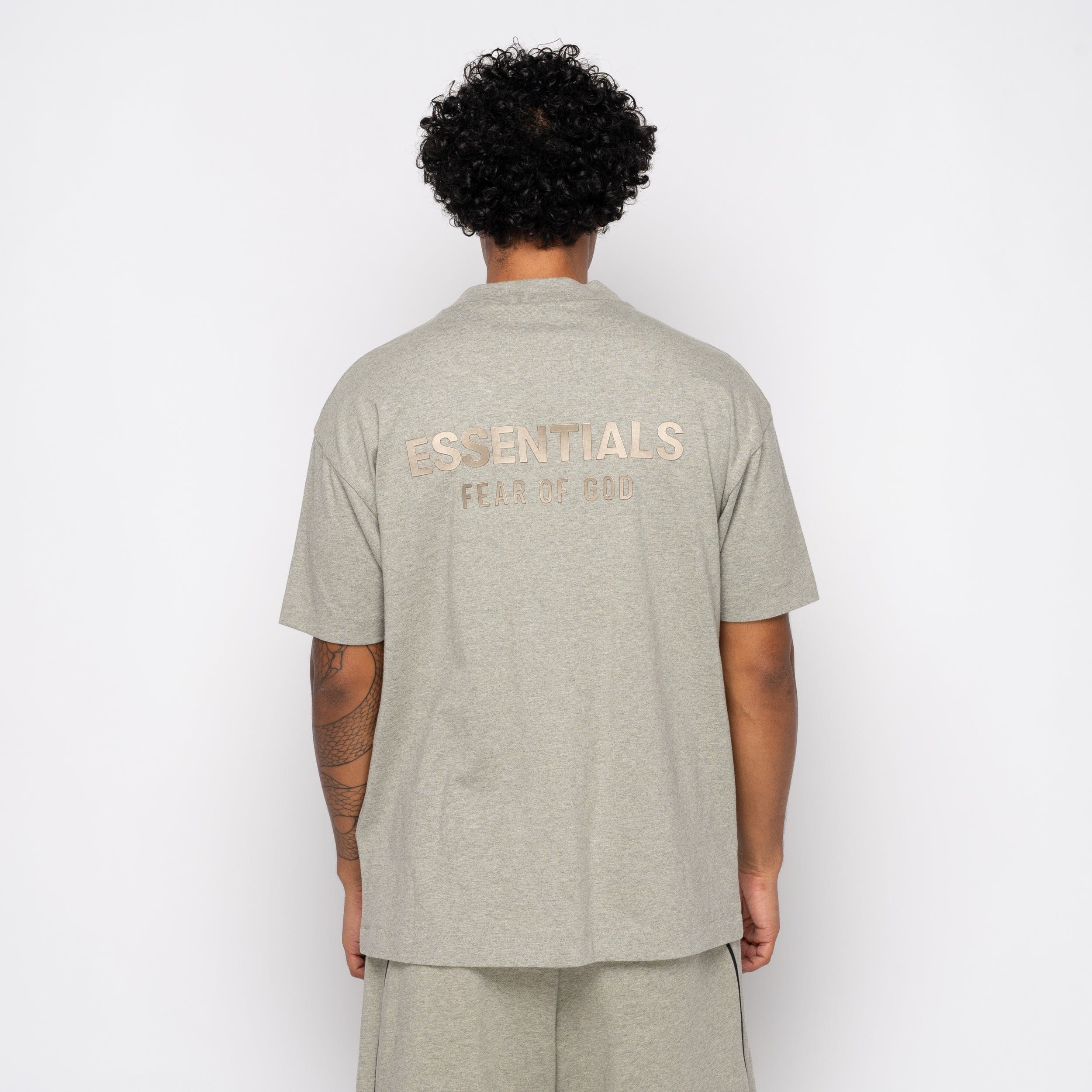 Fear of God Essentials Classic Tee Concrete 125SP254195F