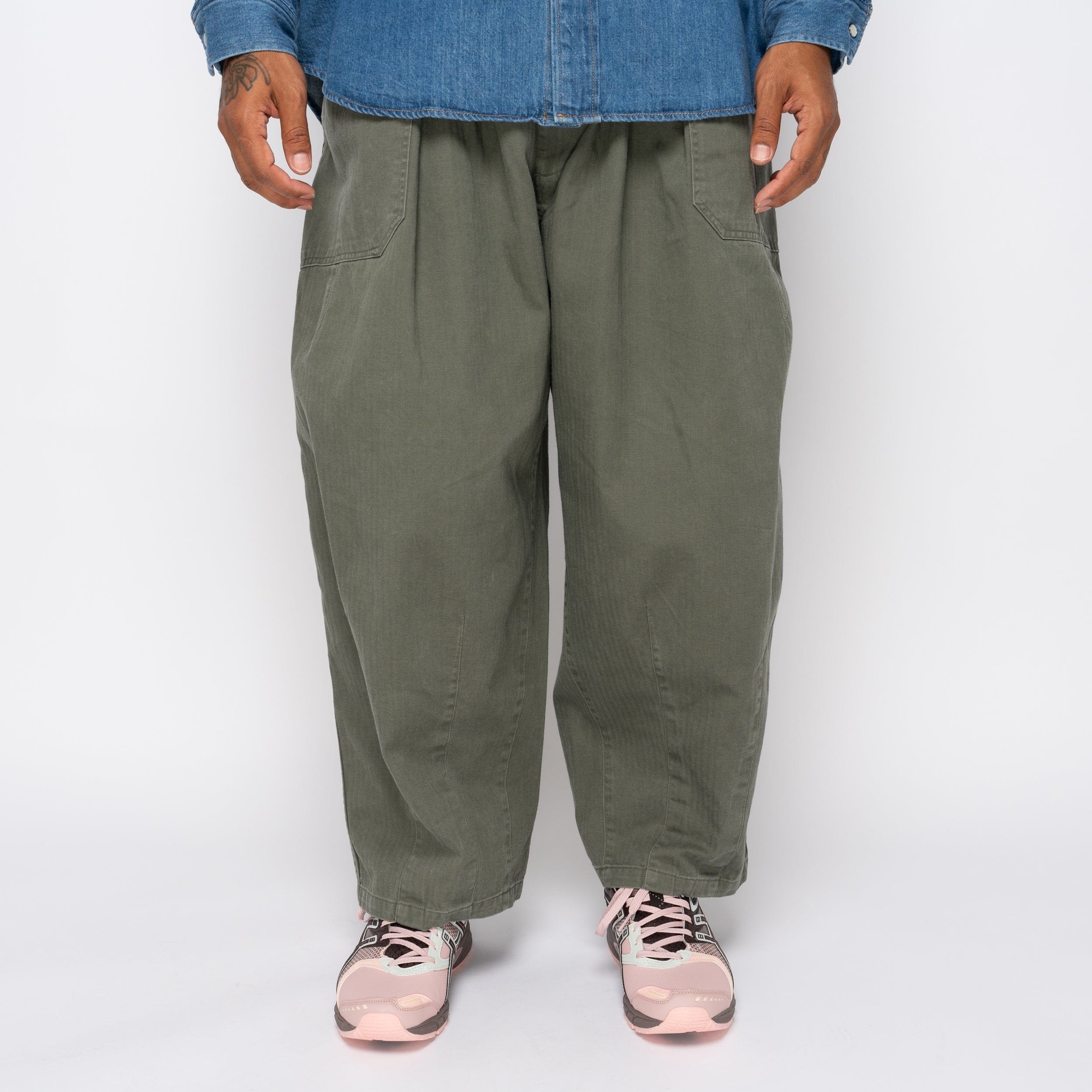 is-ness Herringbone Balloon Baker Pants Khaki 1006SSBALOONPT01