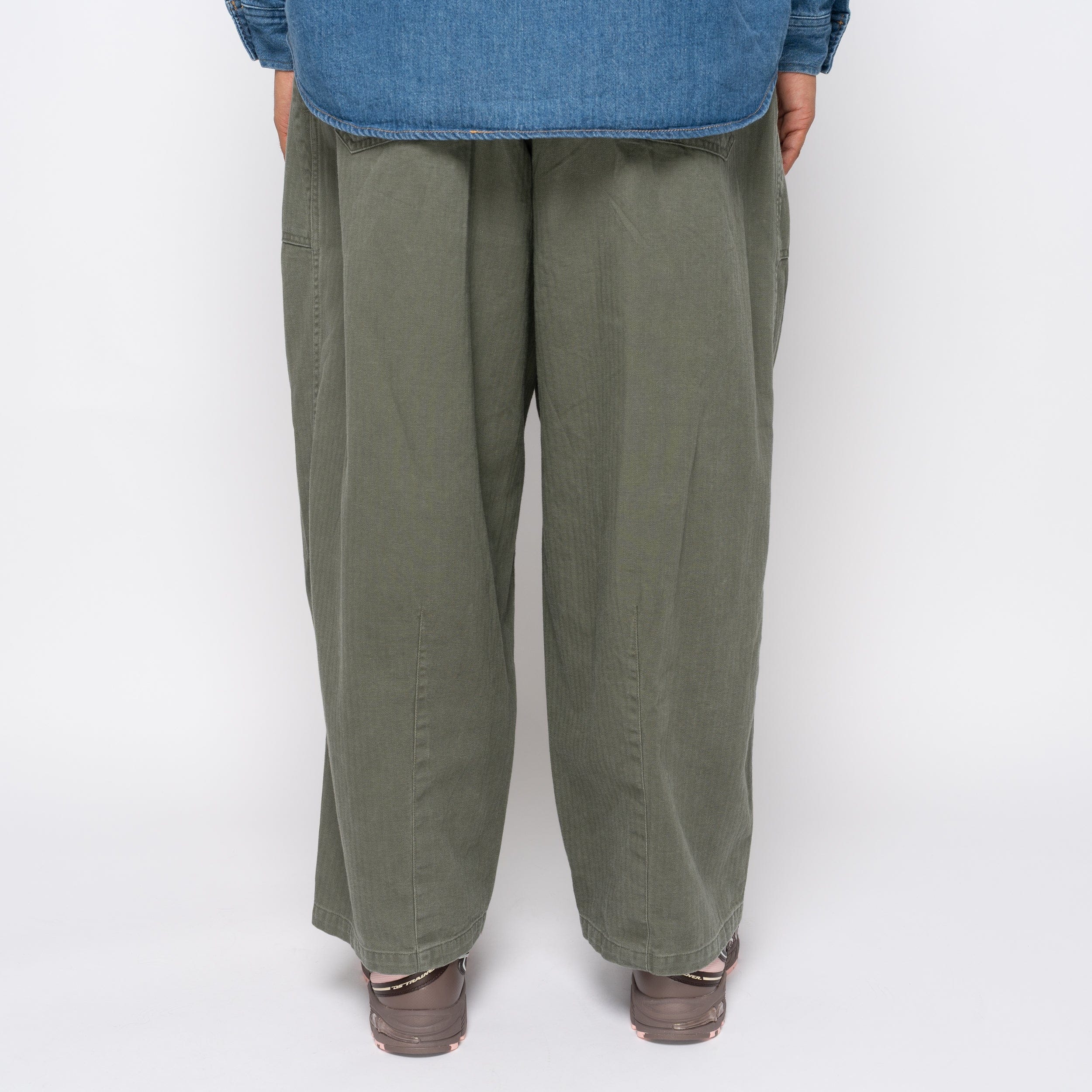 is-ness Herringbone Balloon Baker Pants Khaki 1006SSBALOONPT01