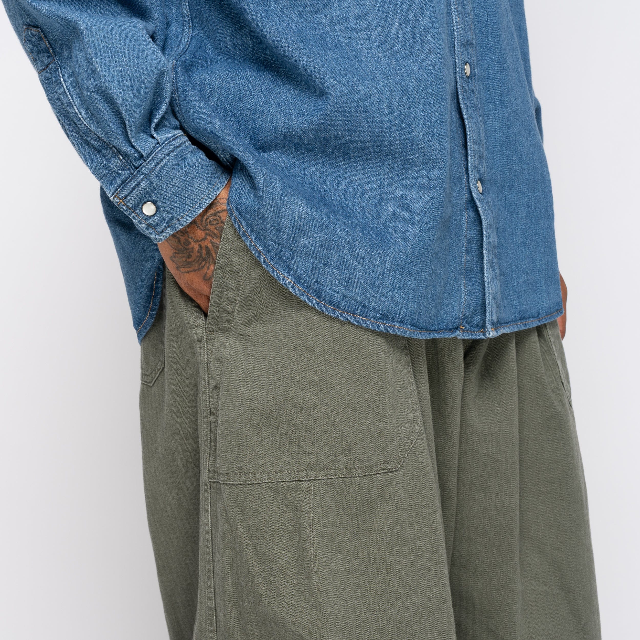 is-ness Herringbone Balloon Baker Pants Khaki 1006SSBALOONPT01