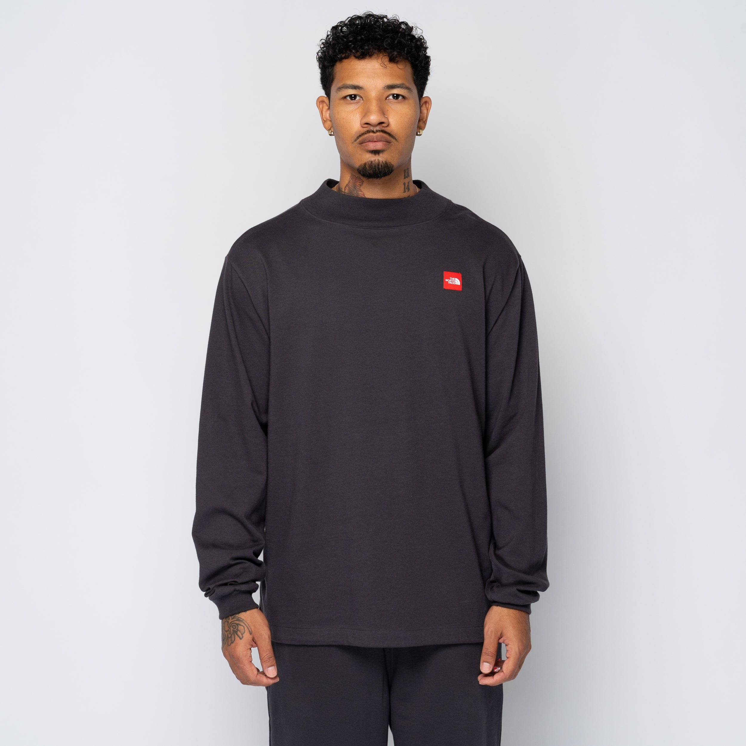 The North Face TNF Red Box LS Tee Obsidian NF0A8EG4