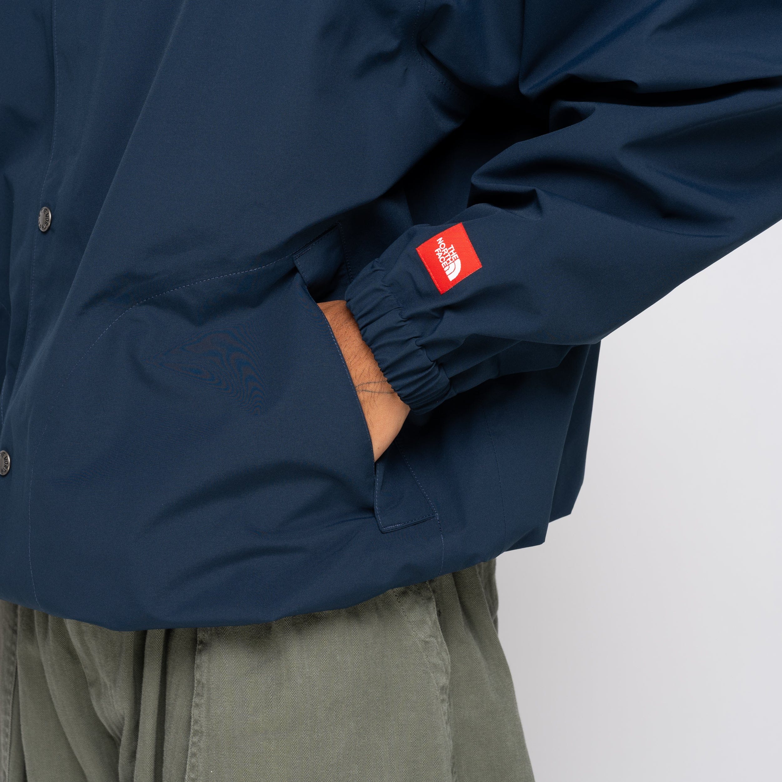 The North Face TNF Red Box Coach Jacket Summit Navy NF0A8EFT