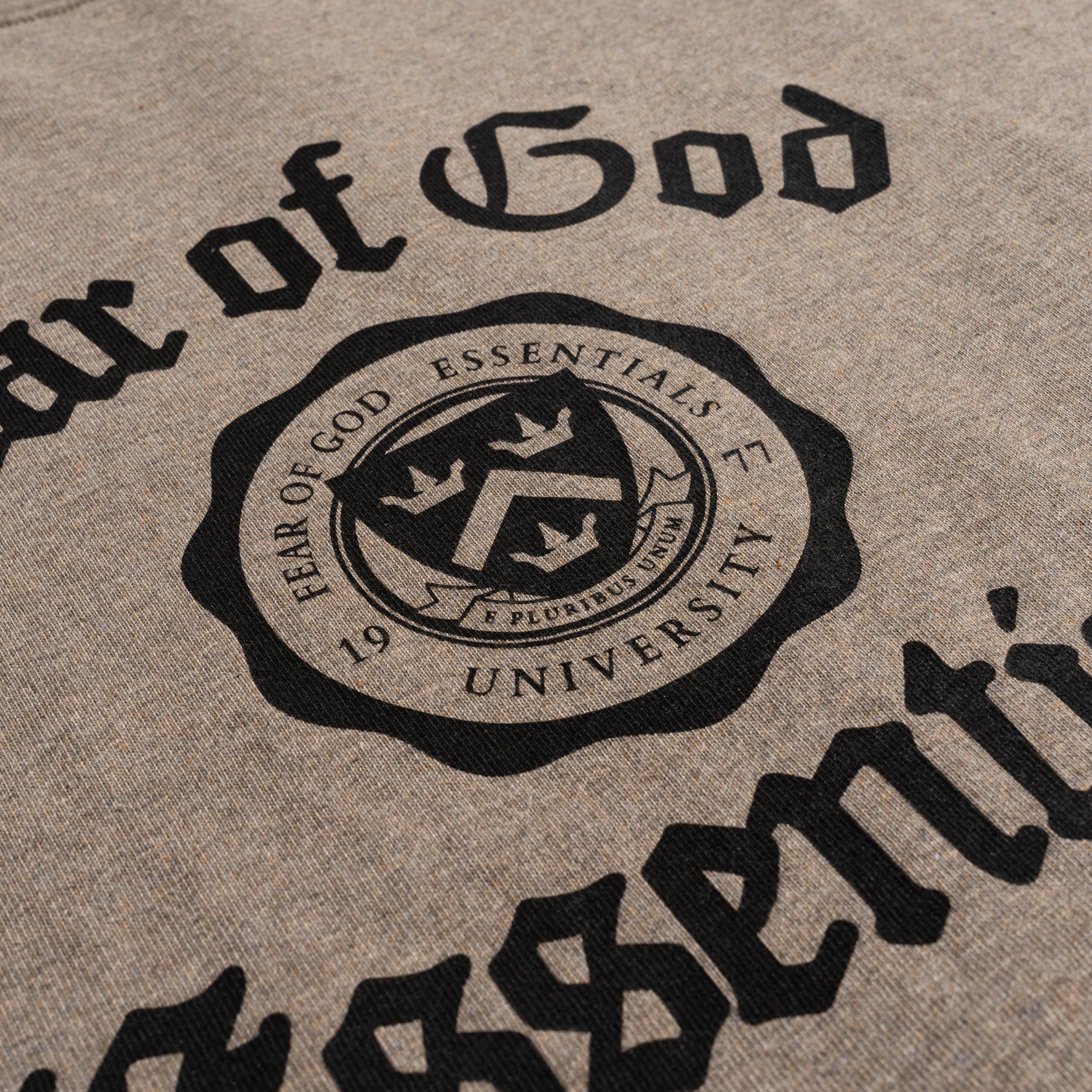 Fear of God Essentials Collegiate Heavy Longsleeve Tee Heather Grey 125HO242011F