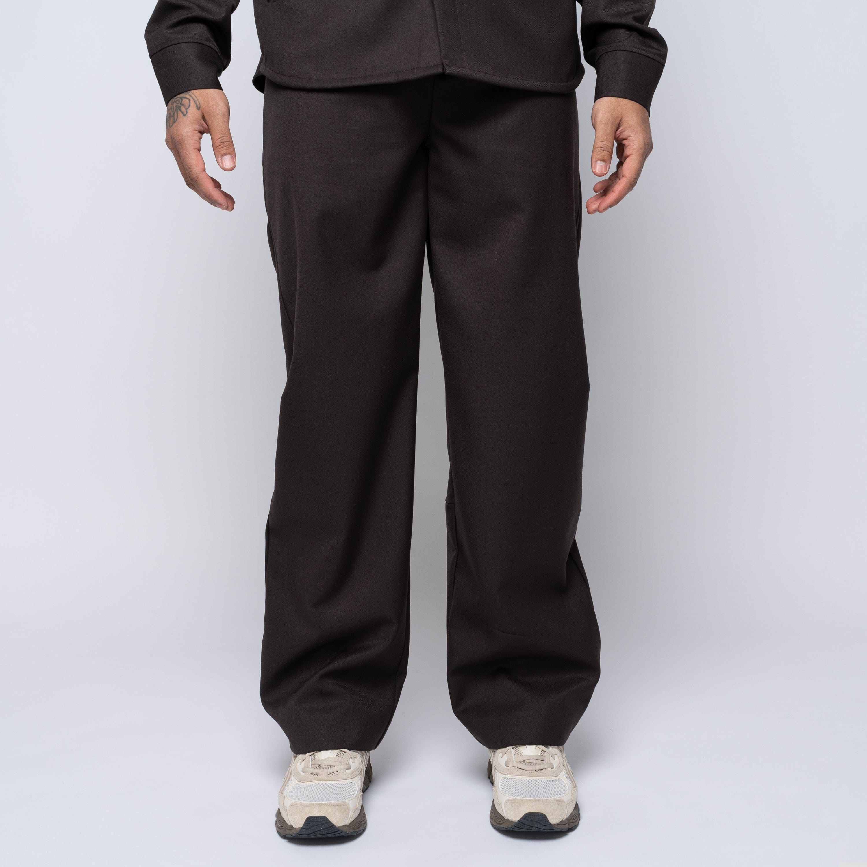 J EONGL I Jeongli Twill Dart Trouser Brown