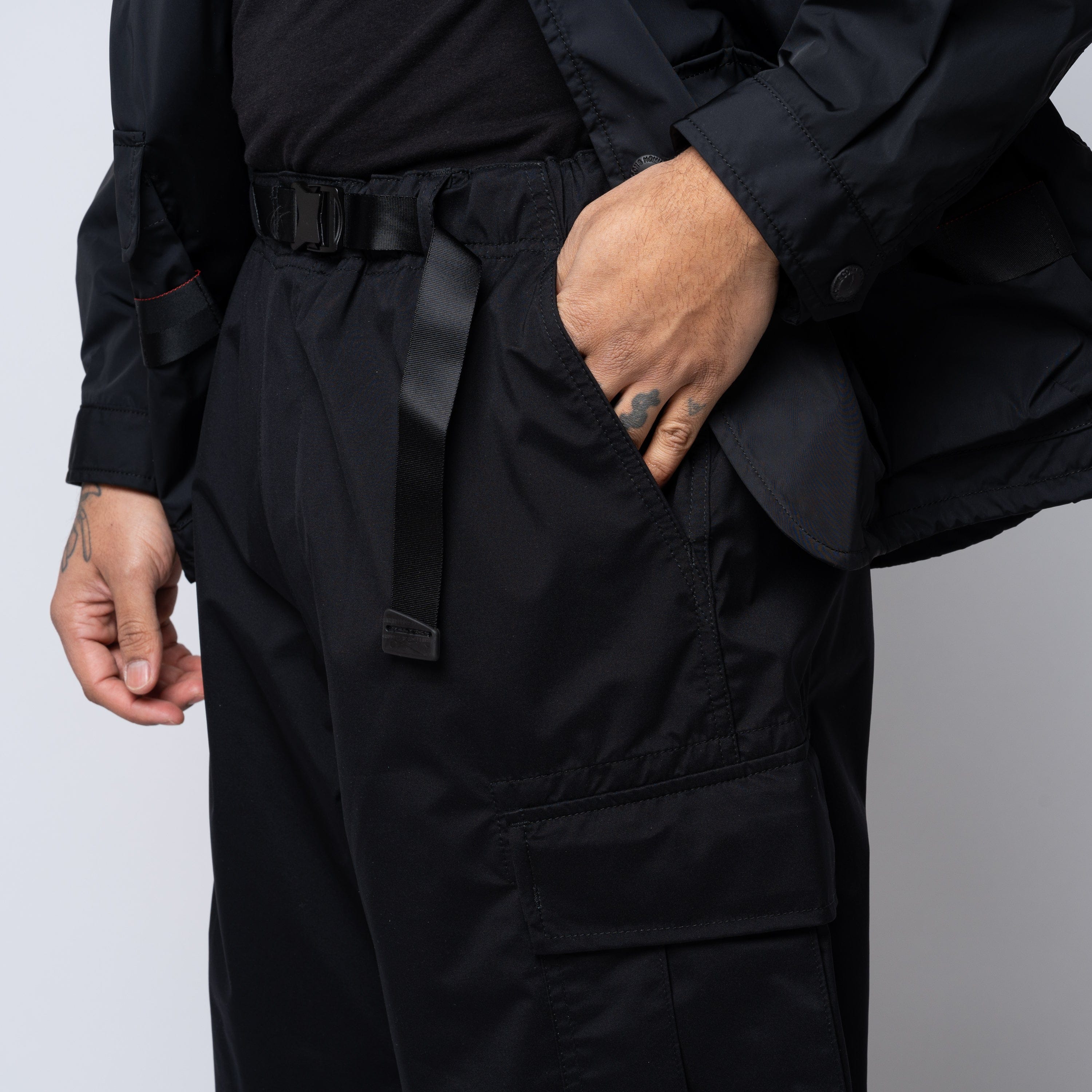 CDG Homme CdGH Nylon Wide Cargo Pants Black HO-P004-051