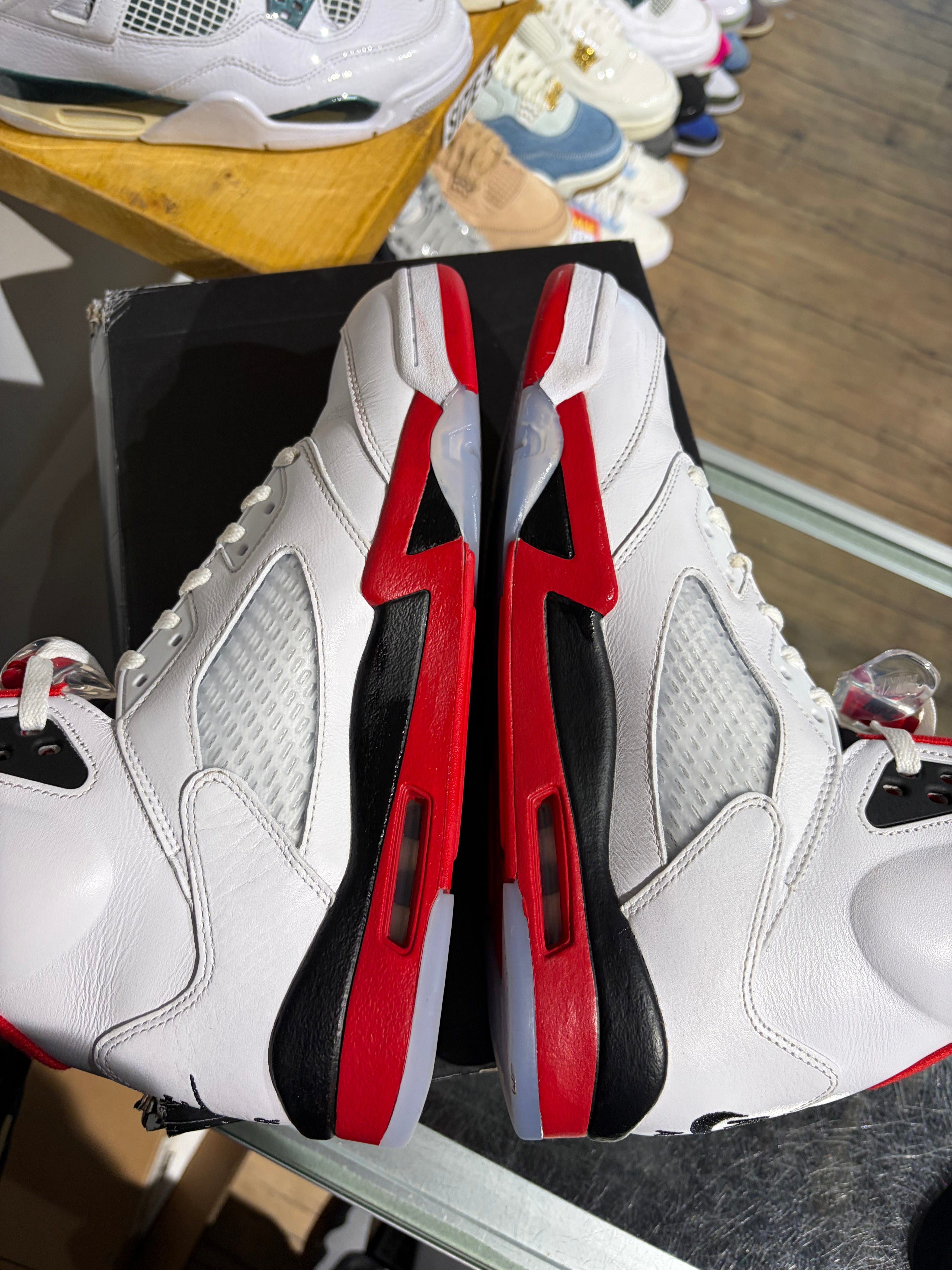 Air Jordan 5 Retro Fire Red Black Tongue UK 9