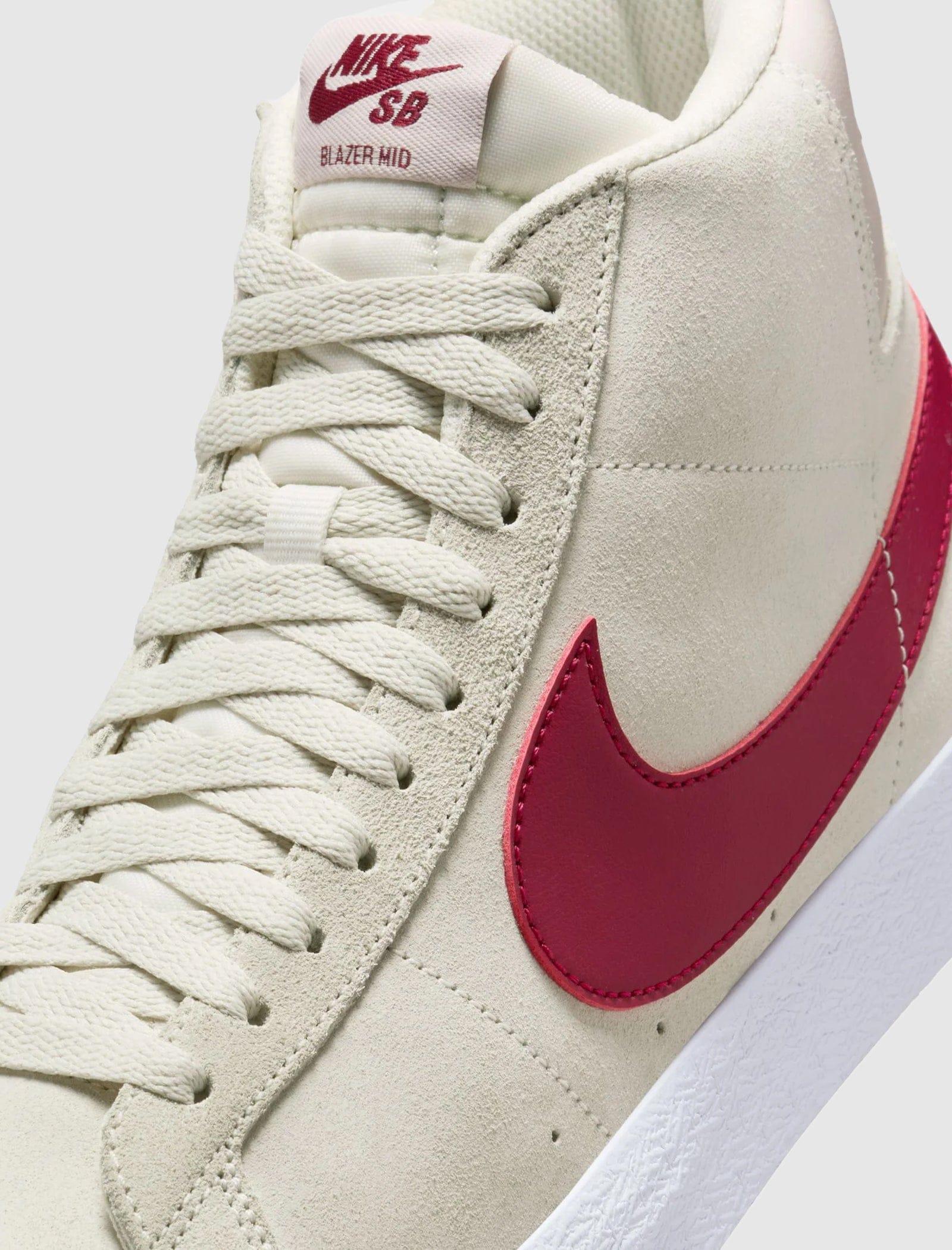 NIKE SKATEBOARD SB BLAZER MID "PALE IVORY/NOBLE RED"