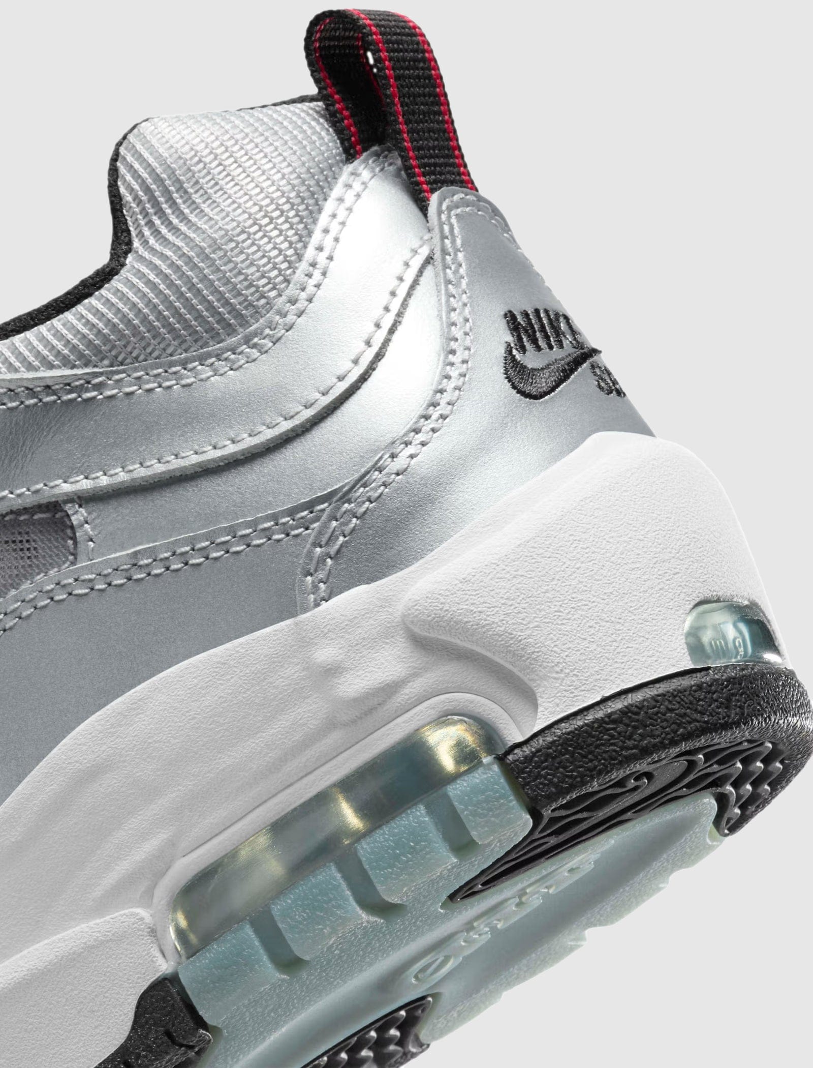 Nike SB AIR MAX ISHOD "METALLIC SILVER/VARSITY RED"