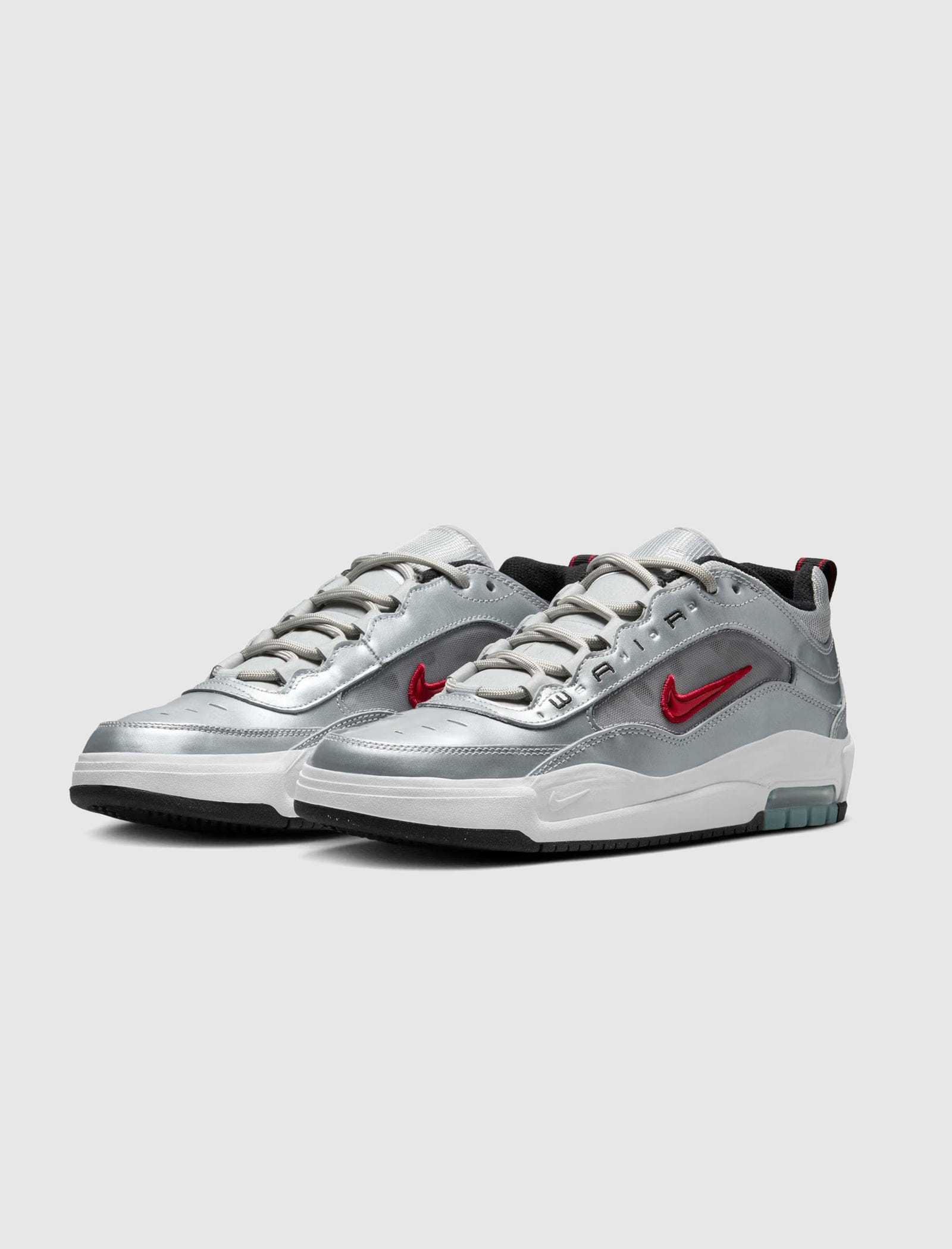 Nike SB AIR MAX ISHOD "METALLIC SILVER/VARSITY RED"