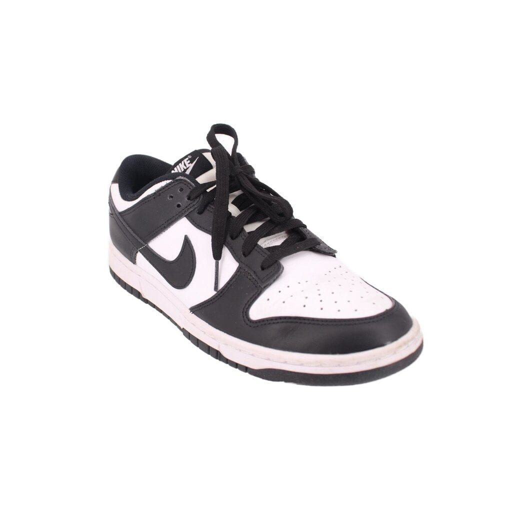NIKE WOMEN'S DUNK LOW SNEAKERS BLACK/WHITE 9.5 US