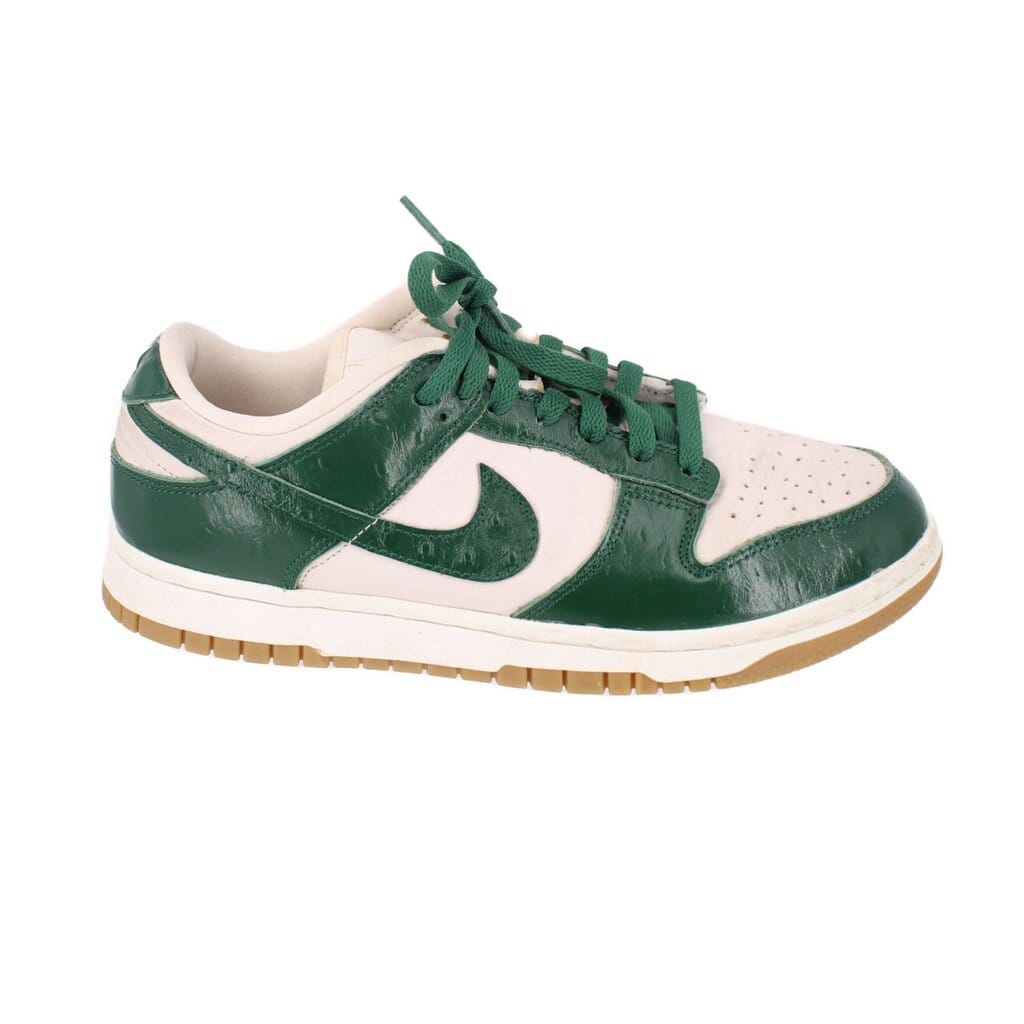 NIKE WOMEN'S DUNK LOW SNEAKERS GREEN 8 US