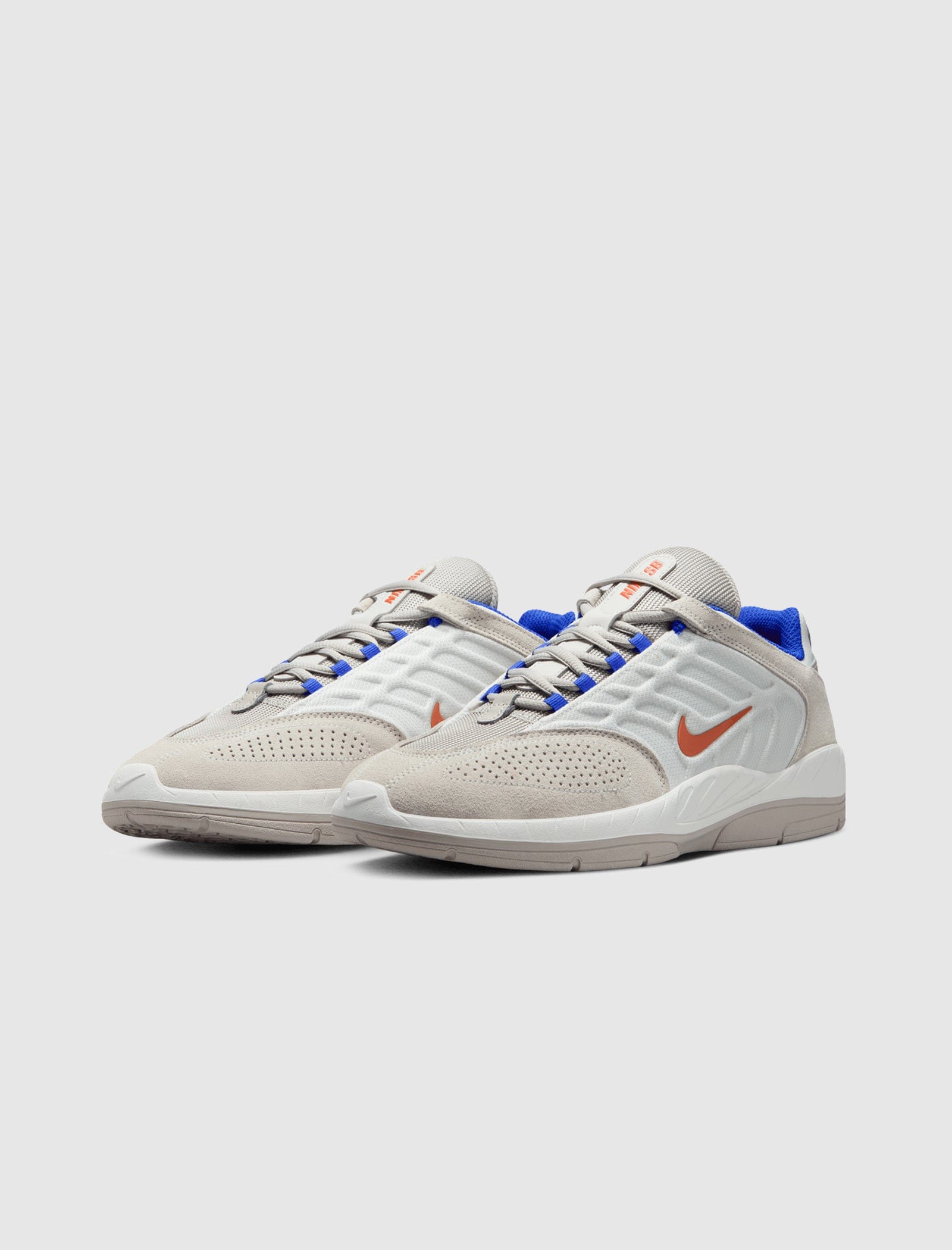 NIKE SKATEBOARD SB VERTEBRAE "SUMMIT WHITE/ COSMIC CLAY"