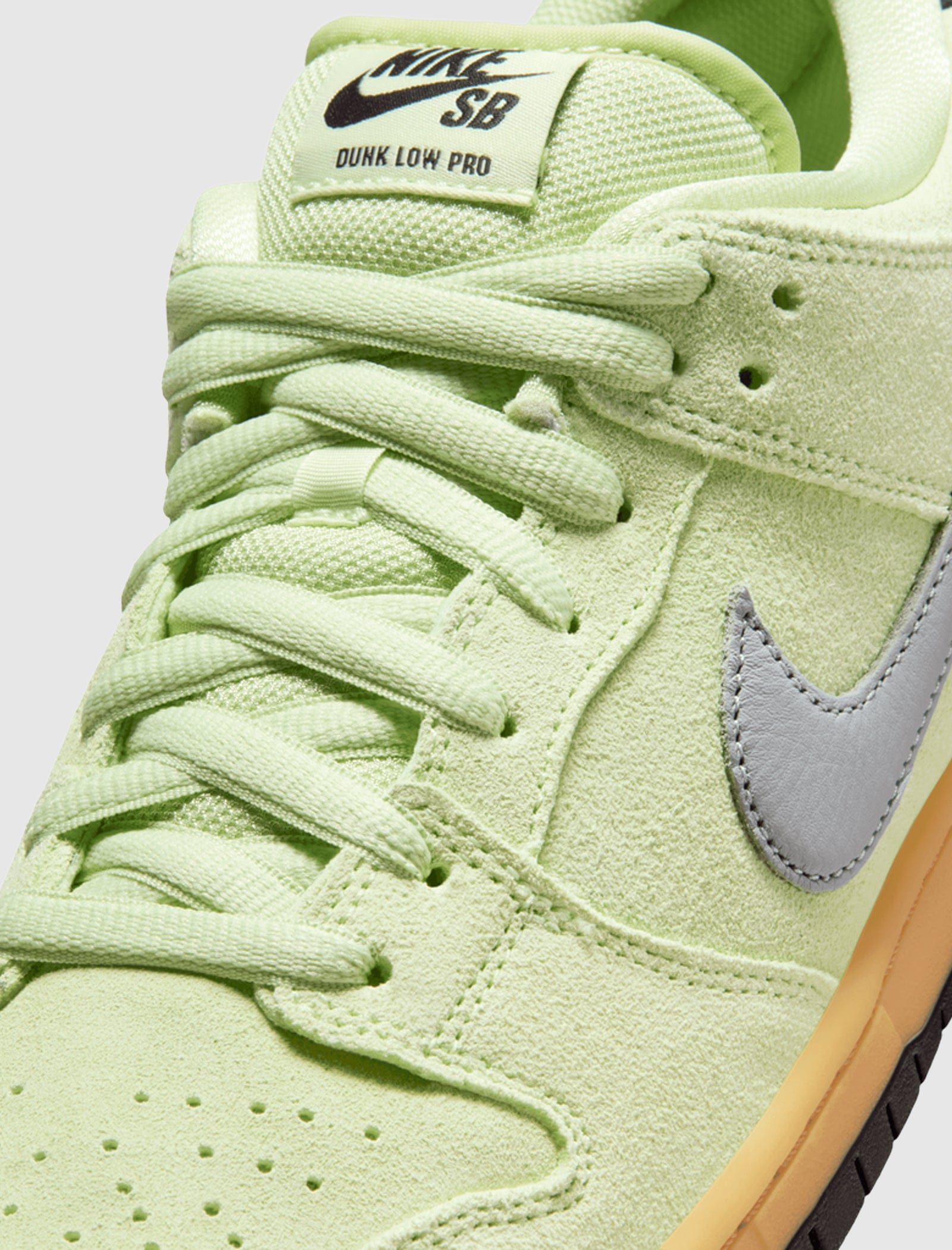 NIKE SKATEBOARD SB DUNK LOW PRO PRM "LIGHT LIQUID LIME/WOLF GREY/BLACK"